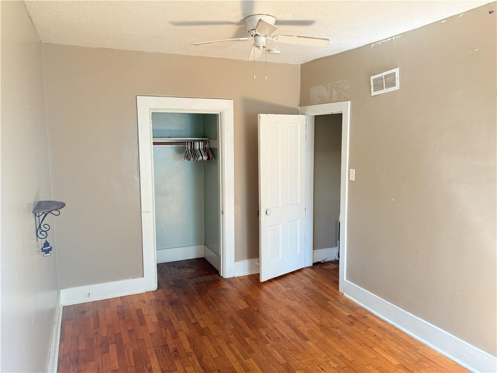 900 S 5th Street
