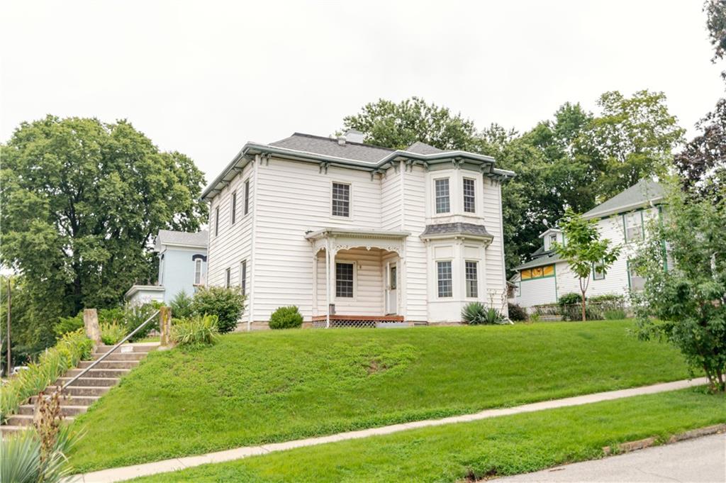 900 S 5th Street