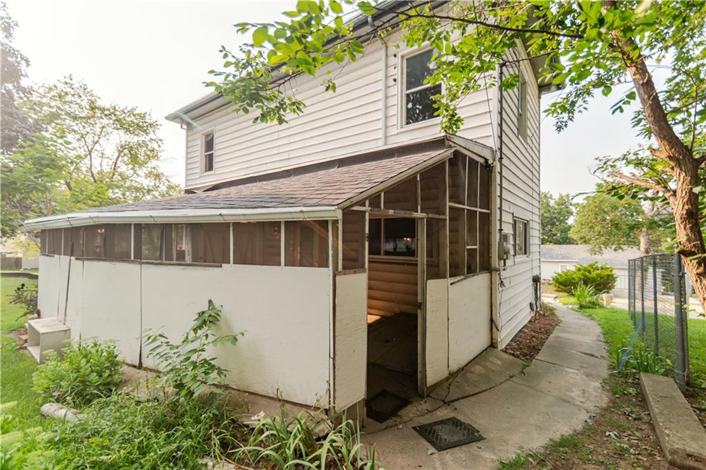 900 S 5th Street