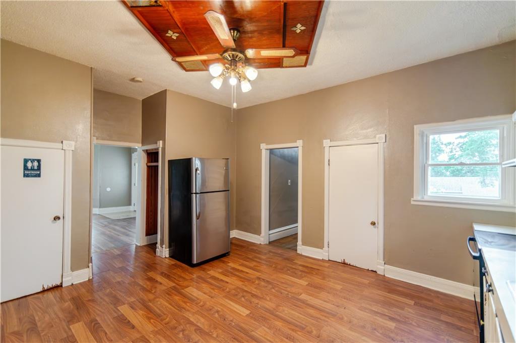900 S 5th Street