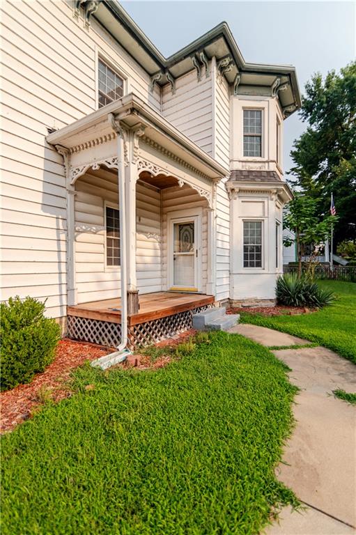 900 S 5th Street