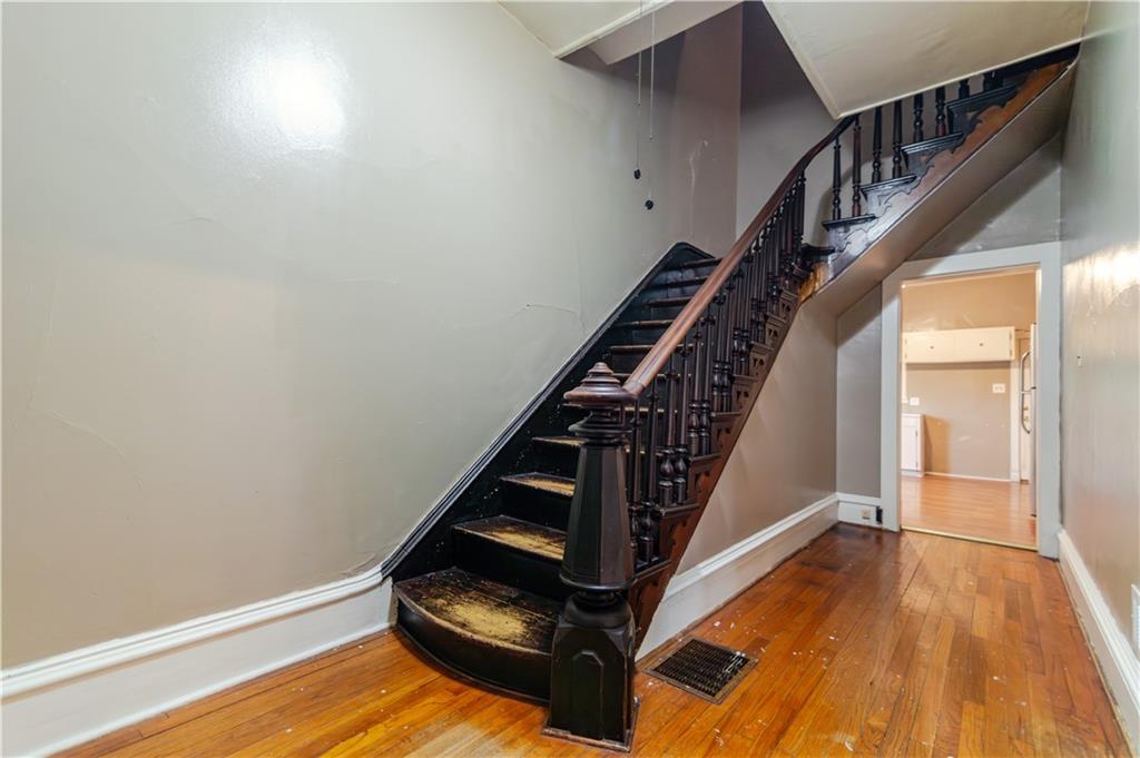 900 S 5th Street