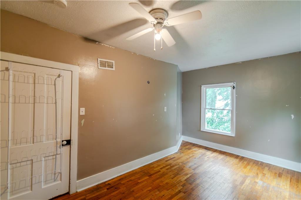 900 S 5th Street