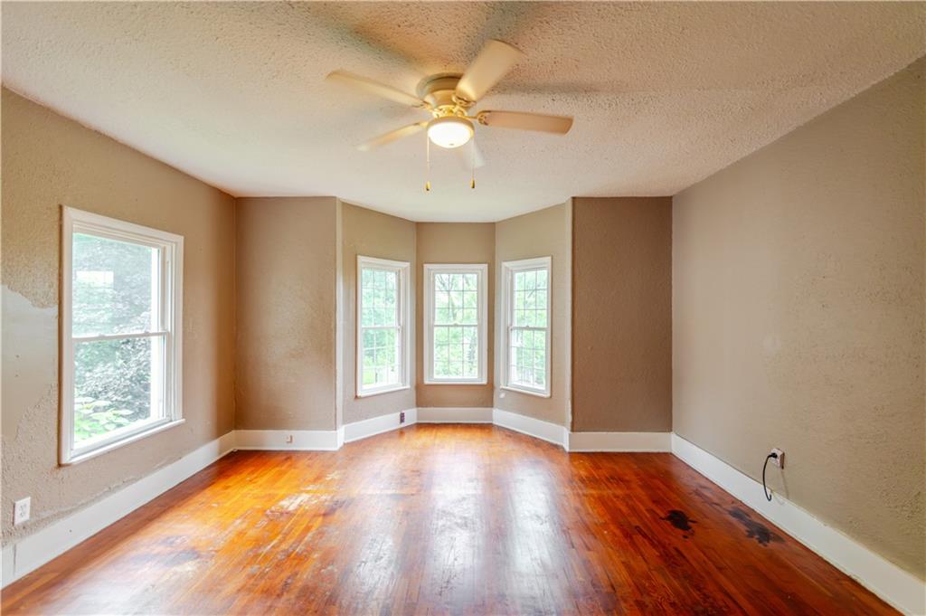 900 S 5th Street
