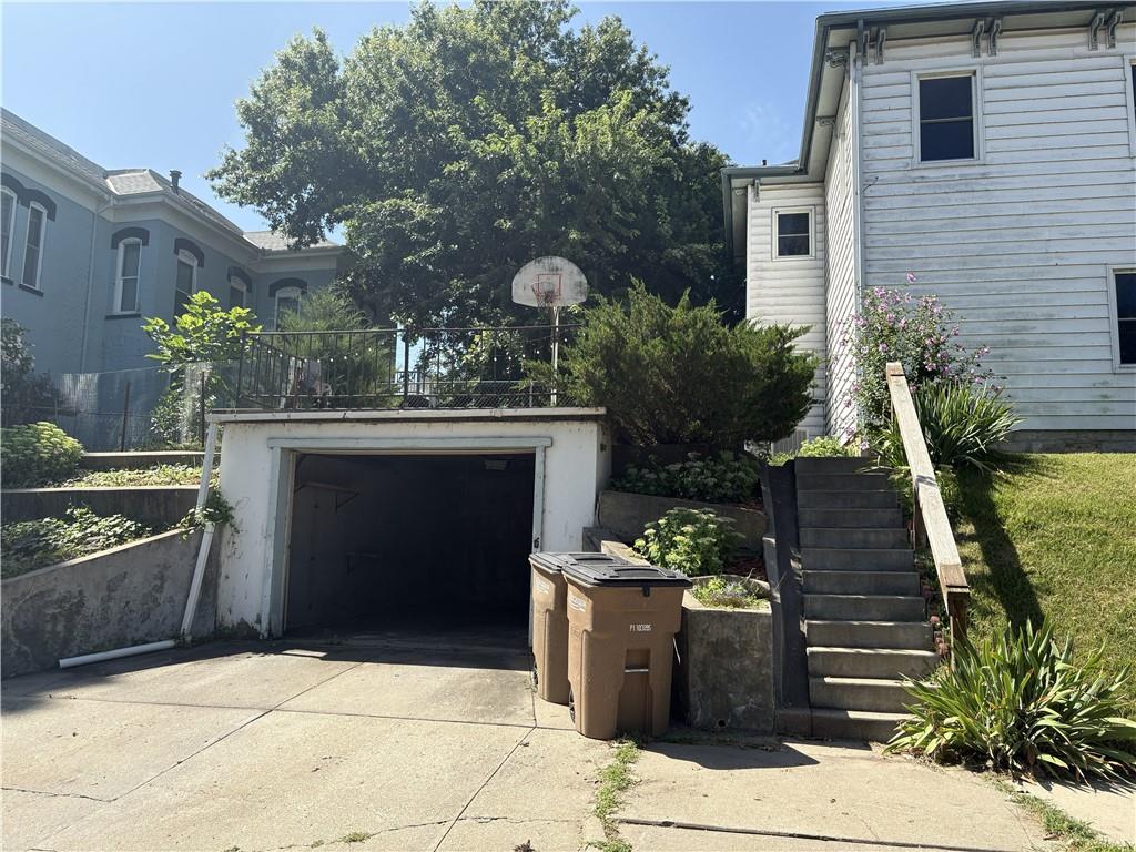 900 S 5th Street