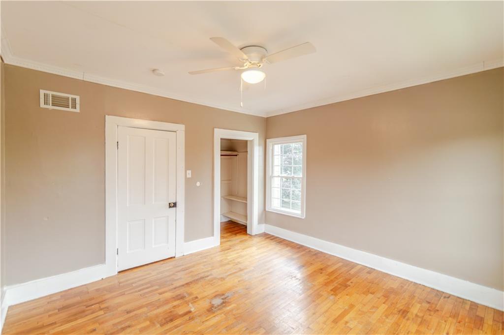 900 S 5th Street
