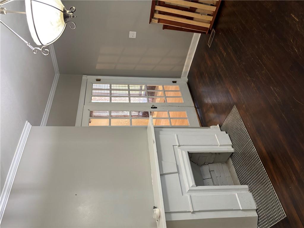 1106 Parallel Street