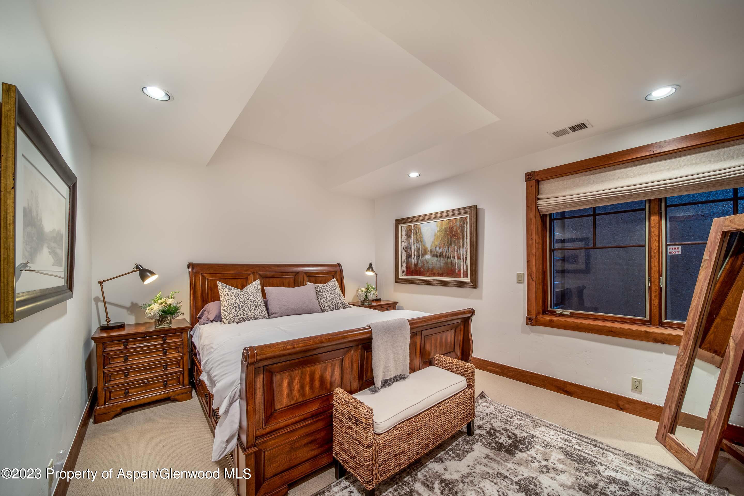 503 W Main Street, B101