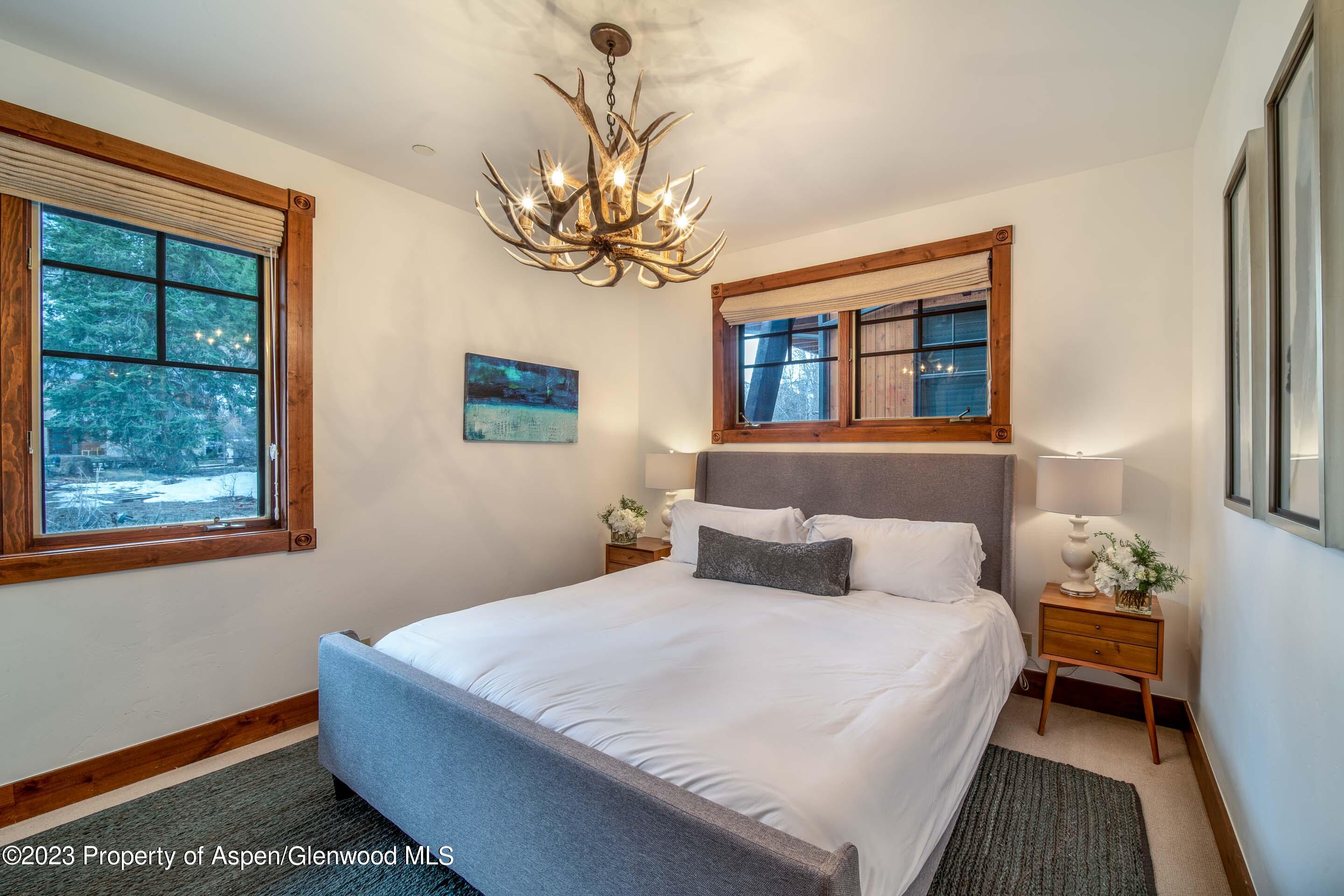 503 W Main Street, B101