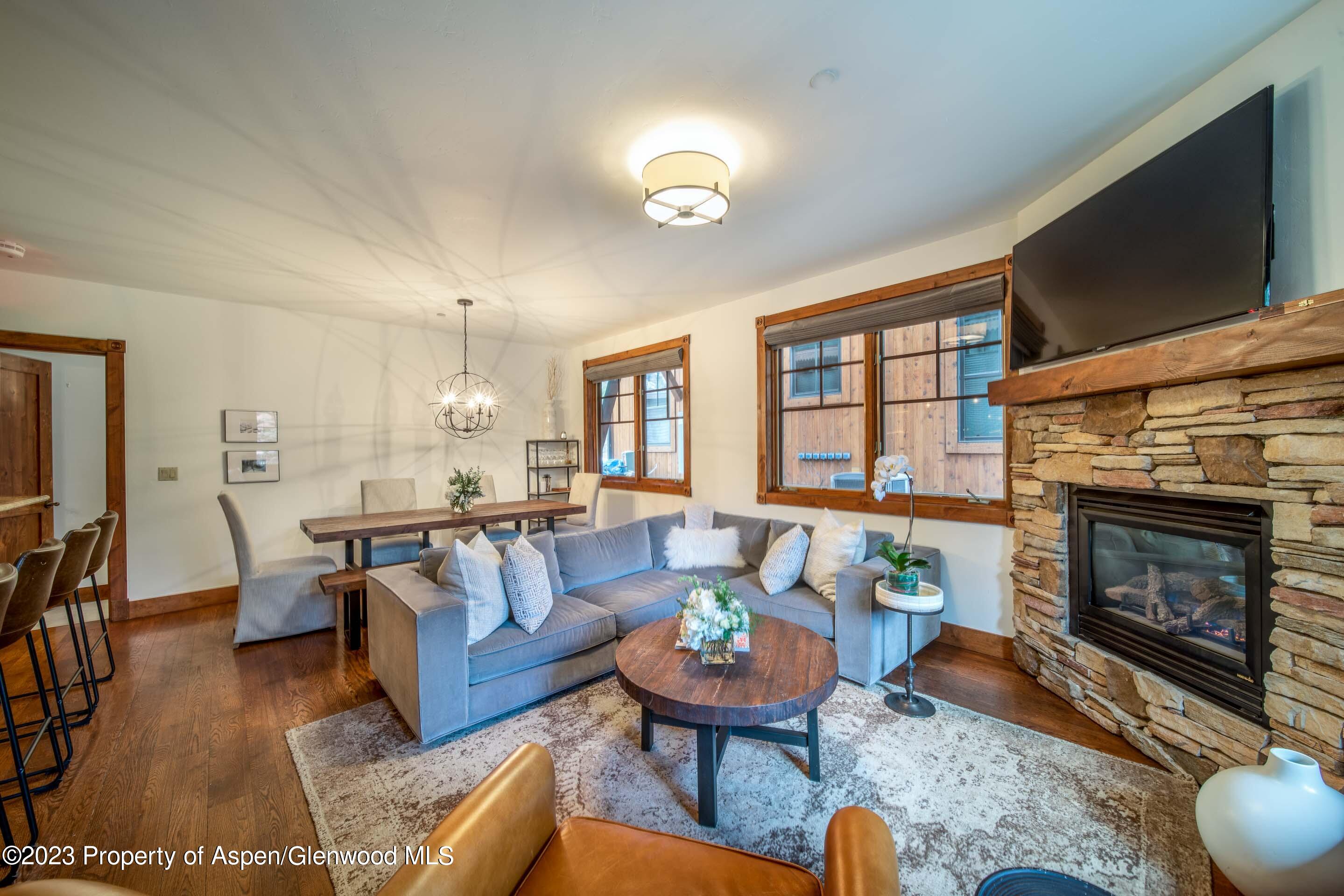 503 W Main Street, B101