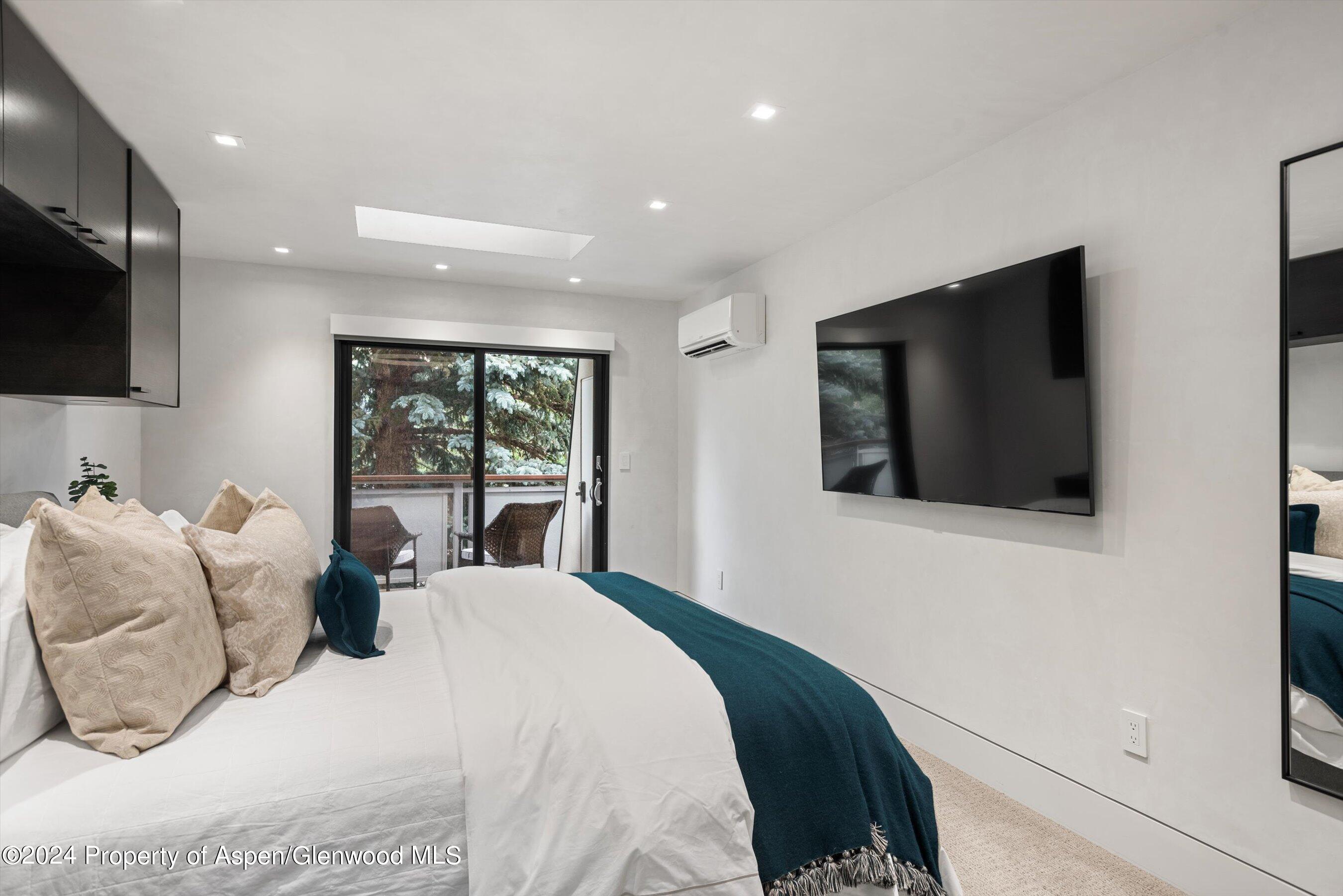 100 E Dean Street, 3A