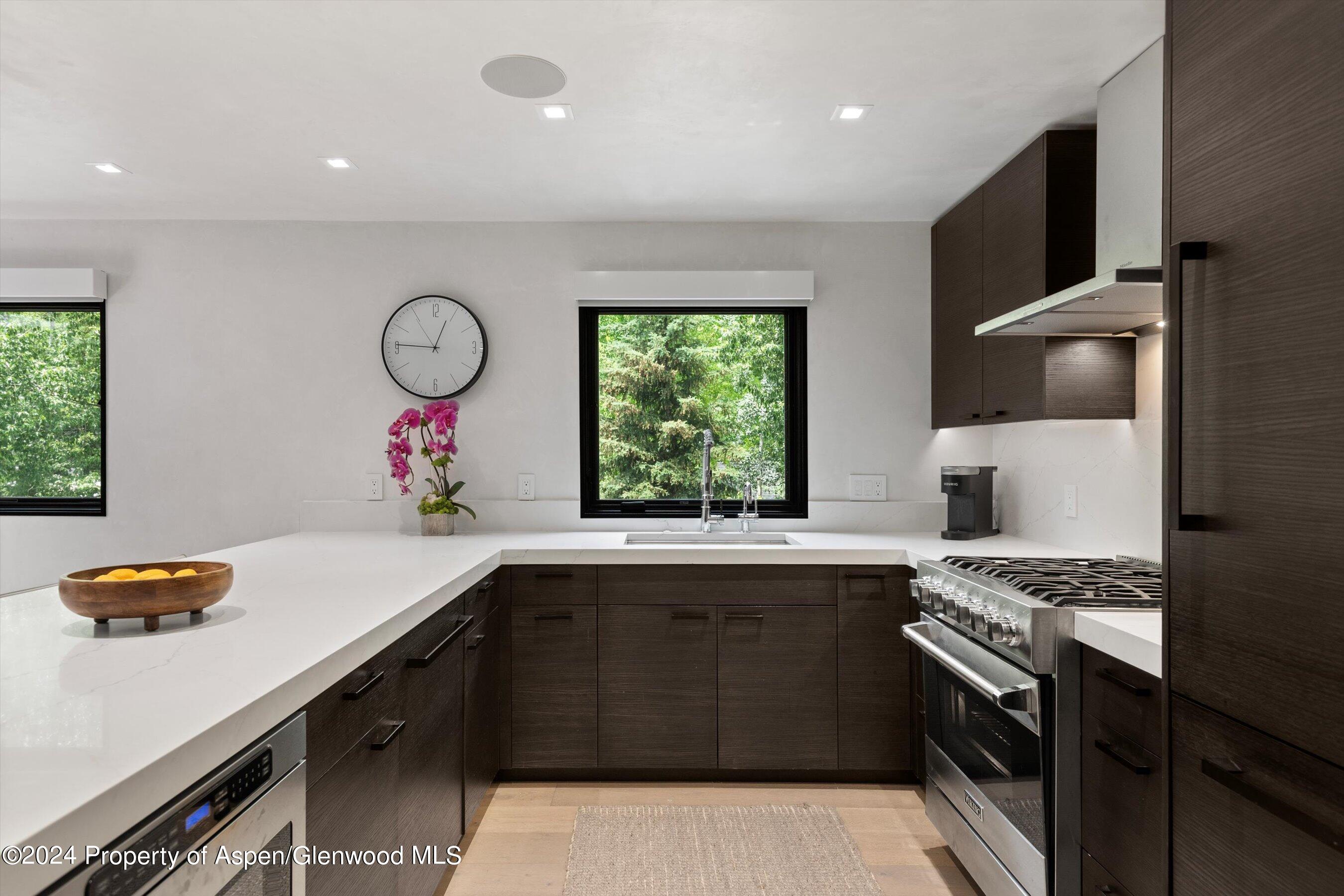 100 E Dean Street, 3A