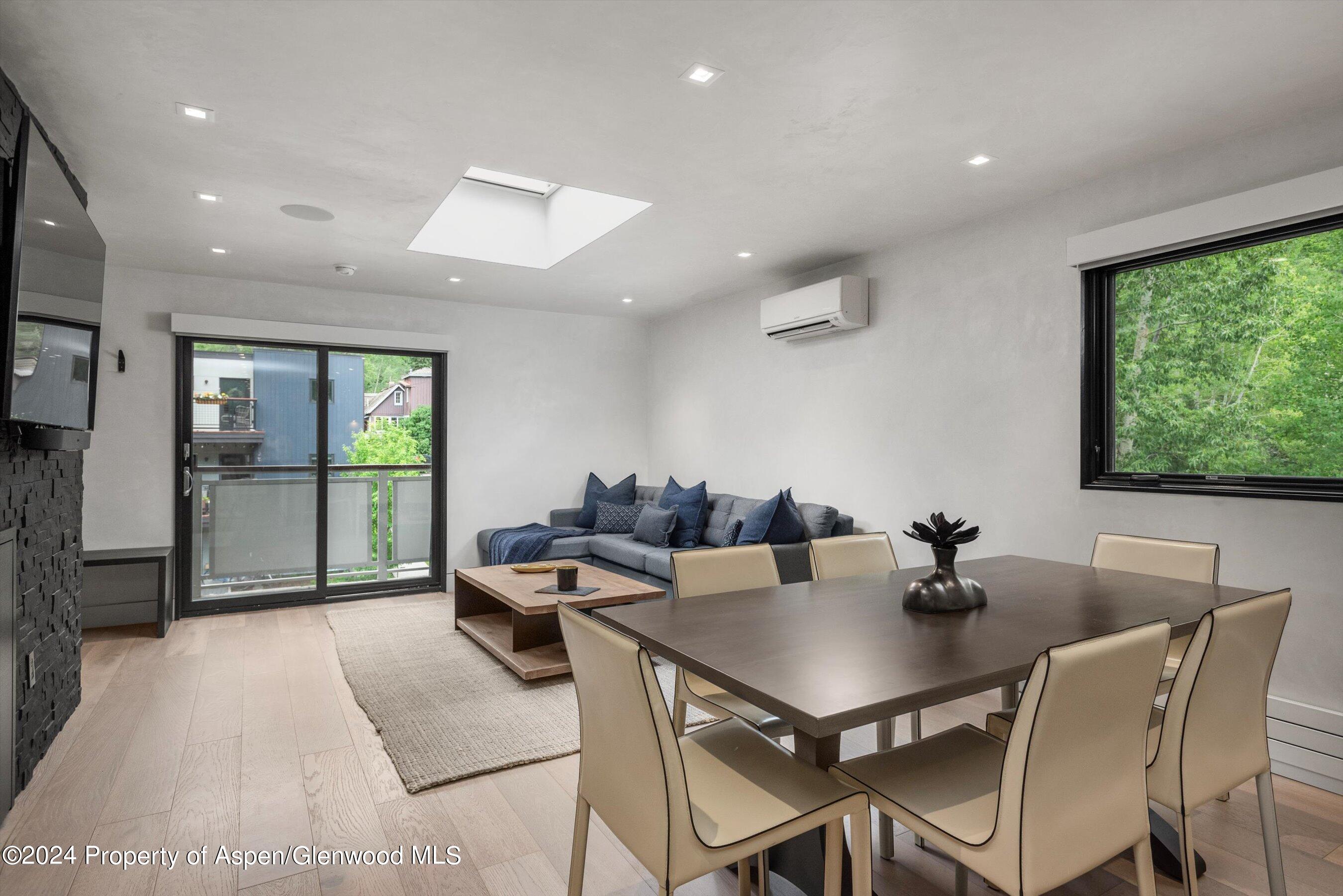100 E Dean Street, 3A