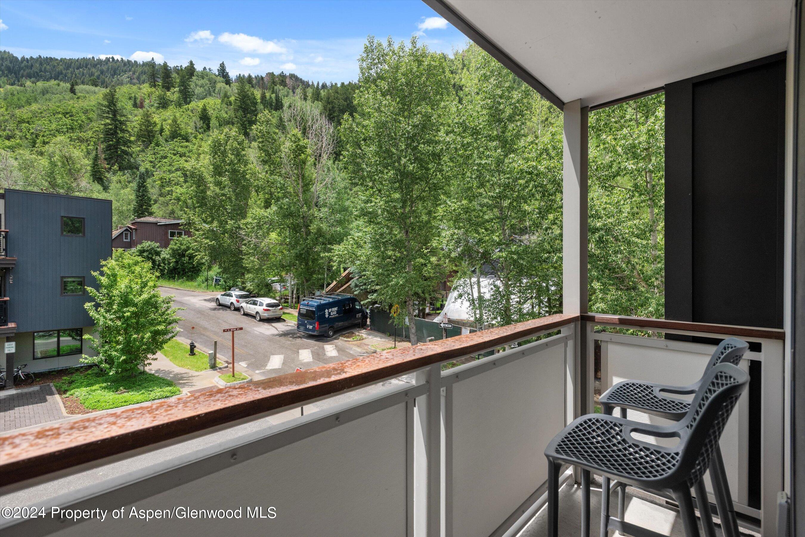 100 E Dean Street, 3A