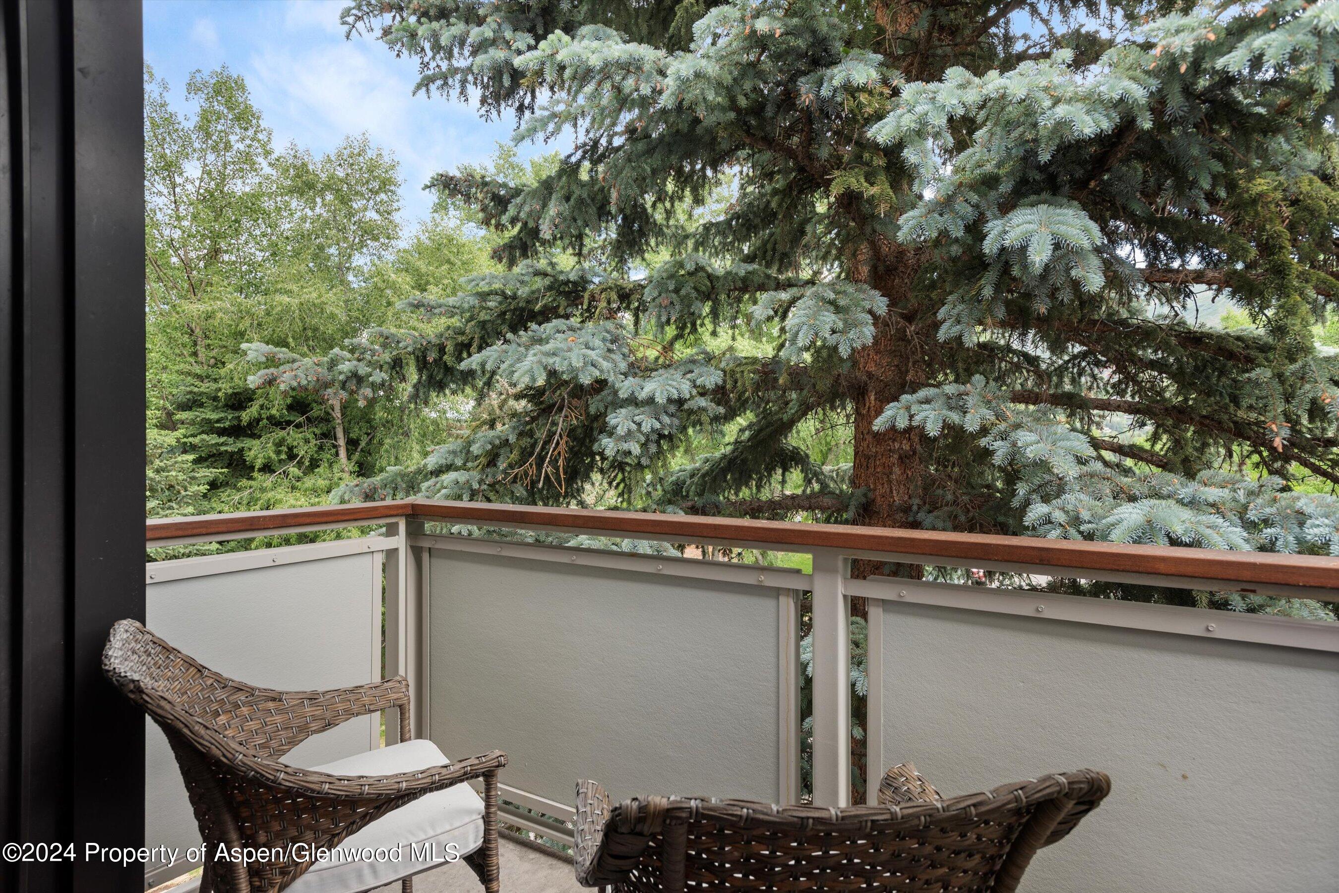 100 E Dean Street, 3A