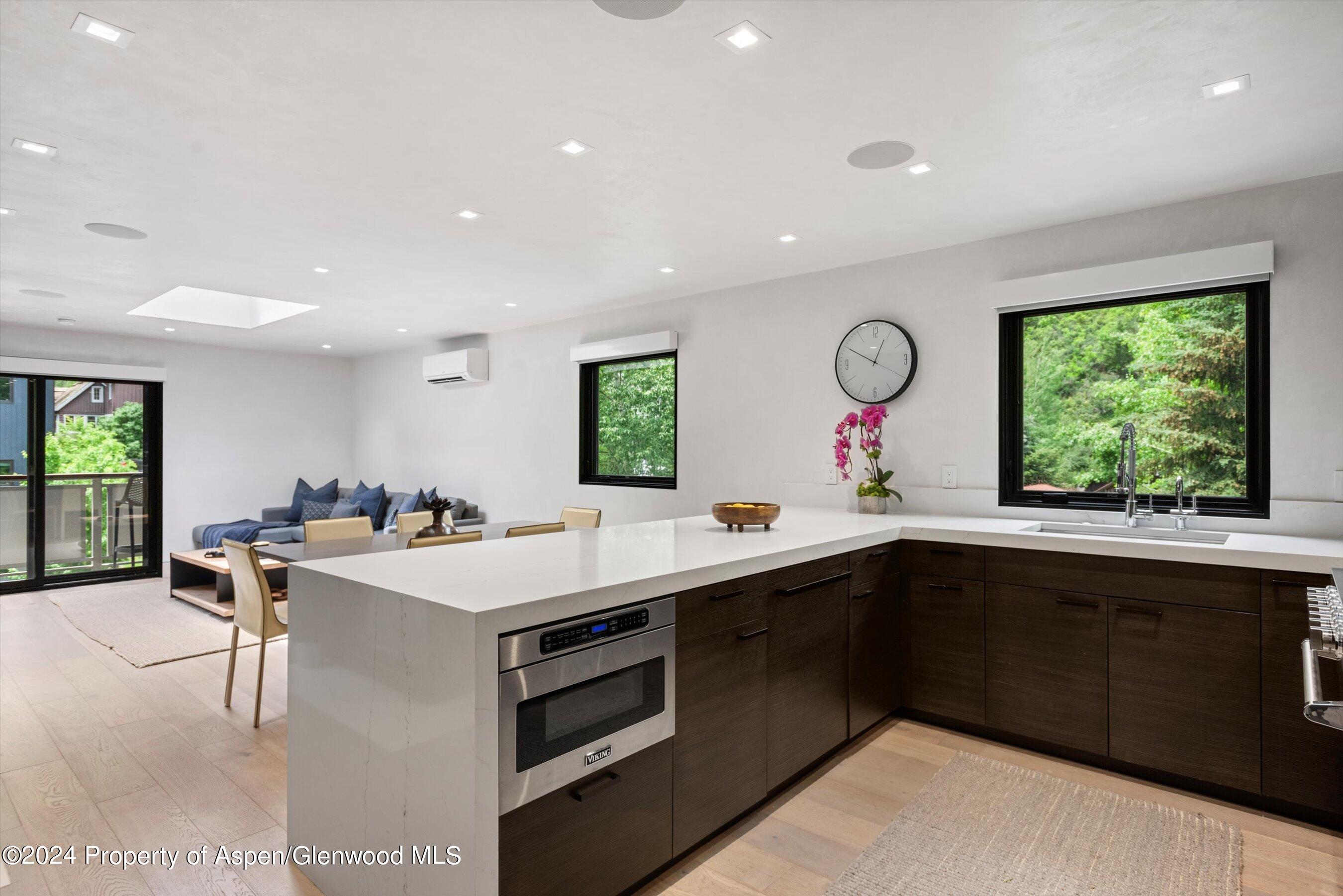 100 E Dean Street, 3A