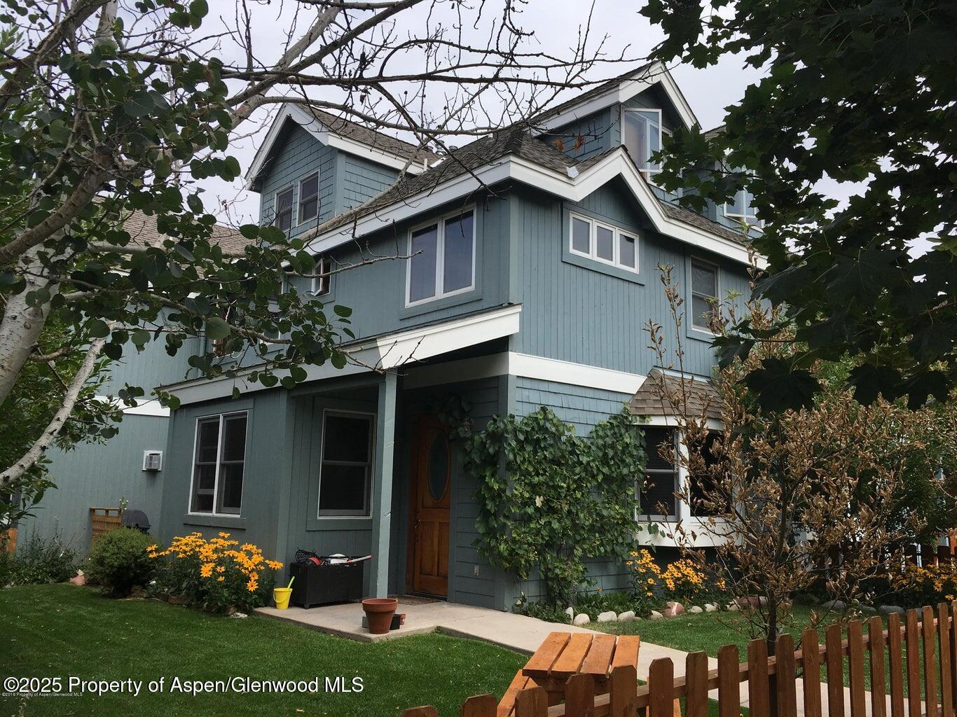 285 Southside Drive