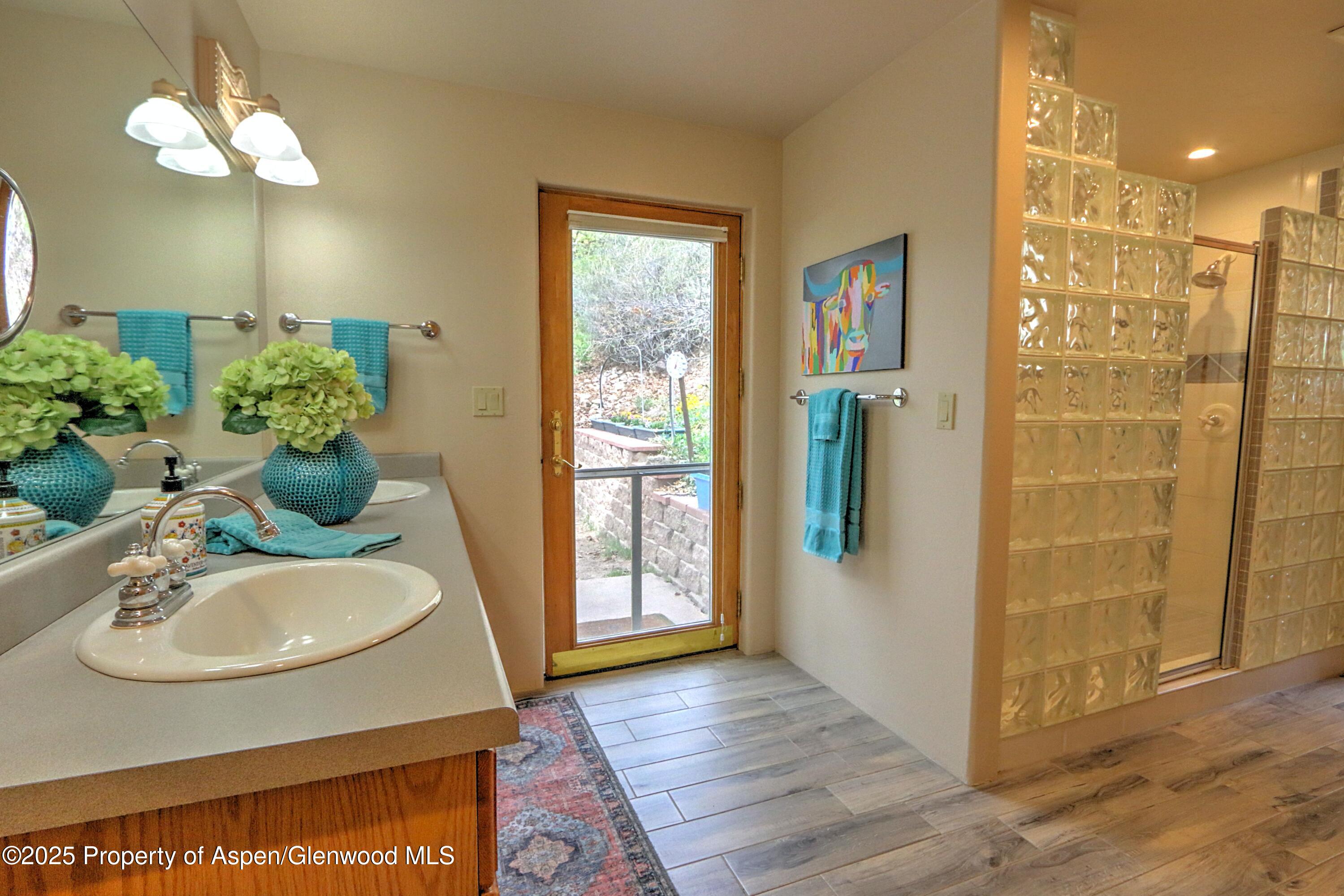 48 Creekside Court