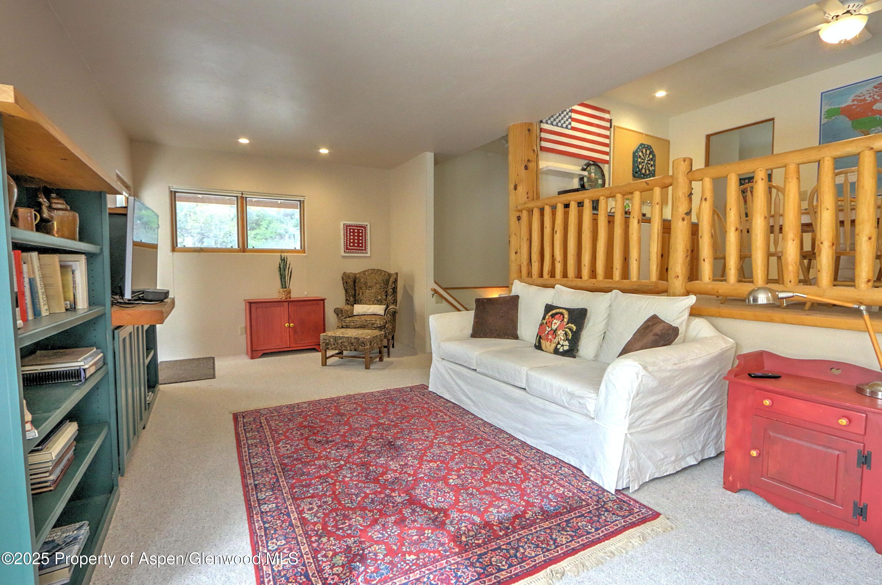 48 Creekside Court