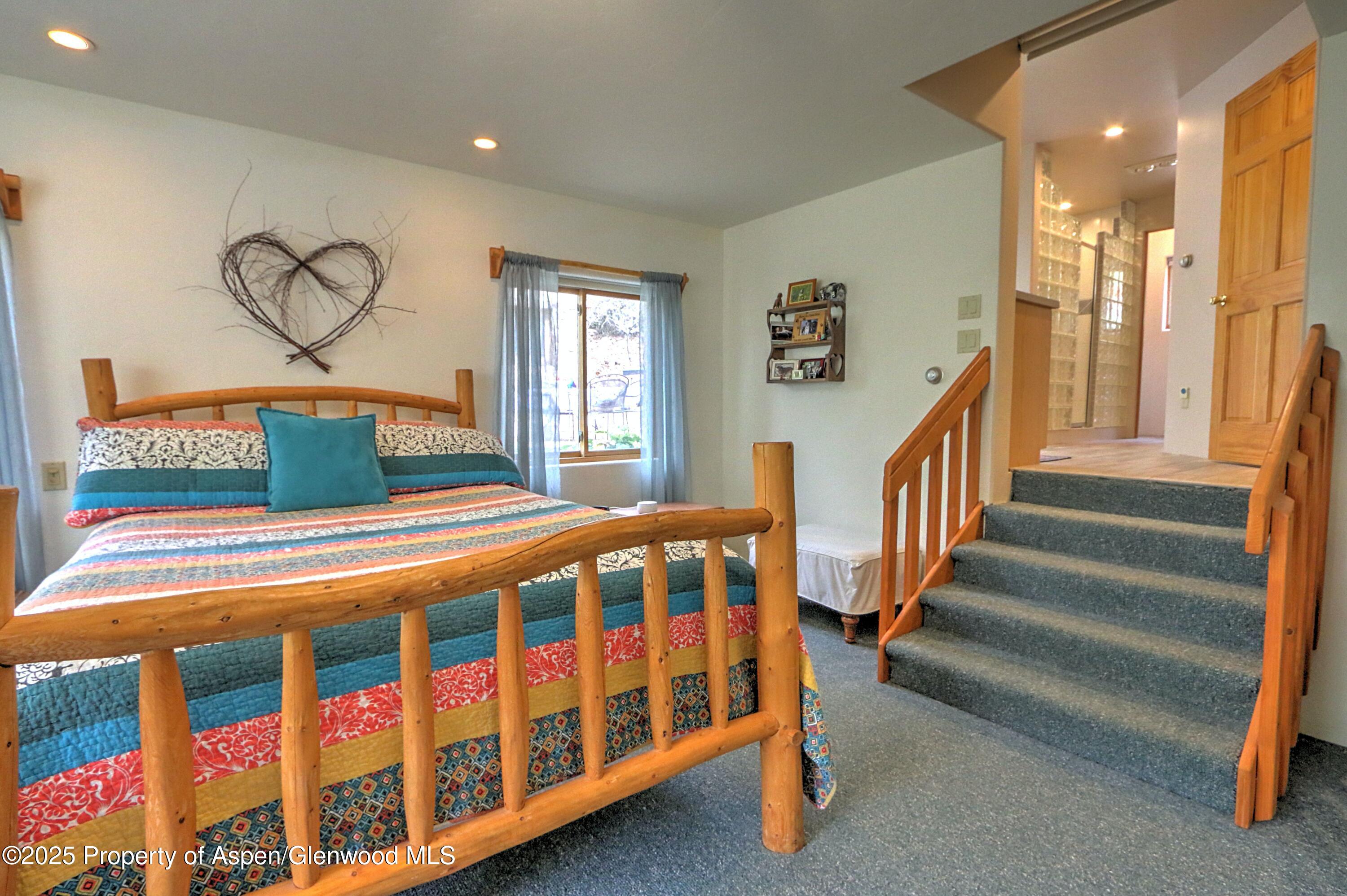 48 Creekside Court