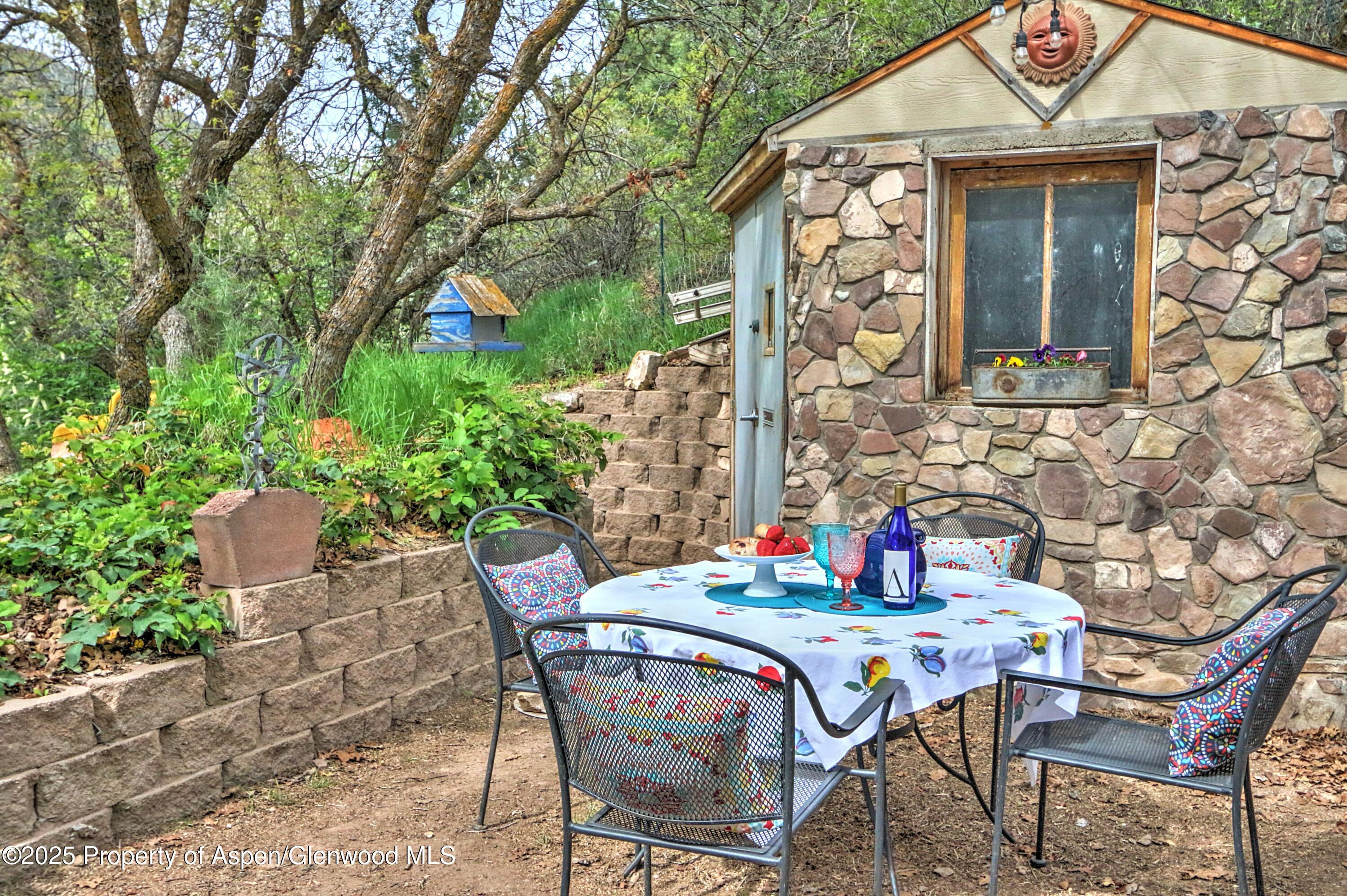 48 Creekside Court