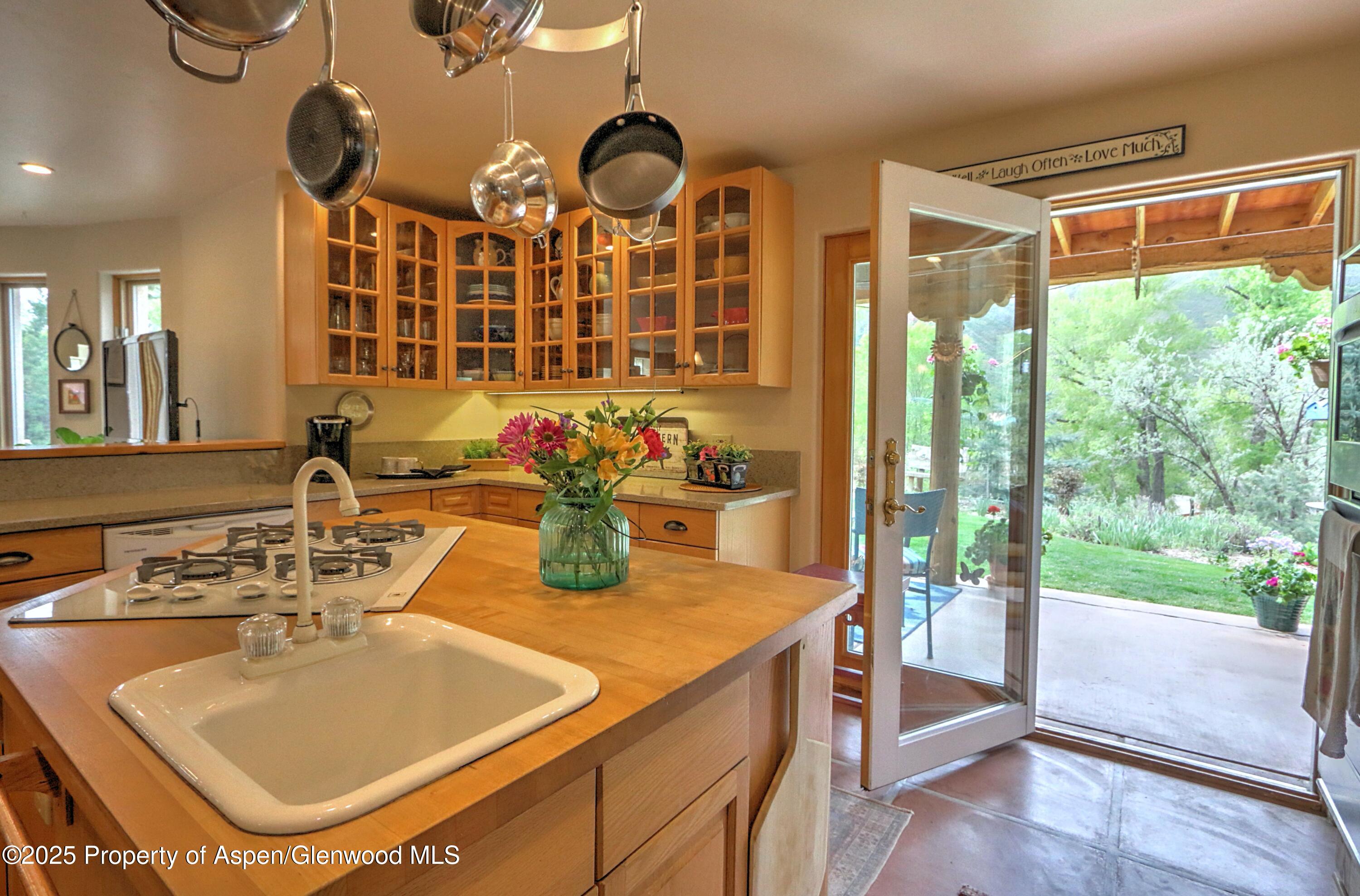 48 Creekside Court