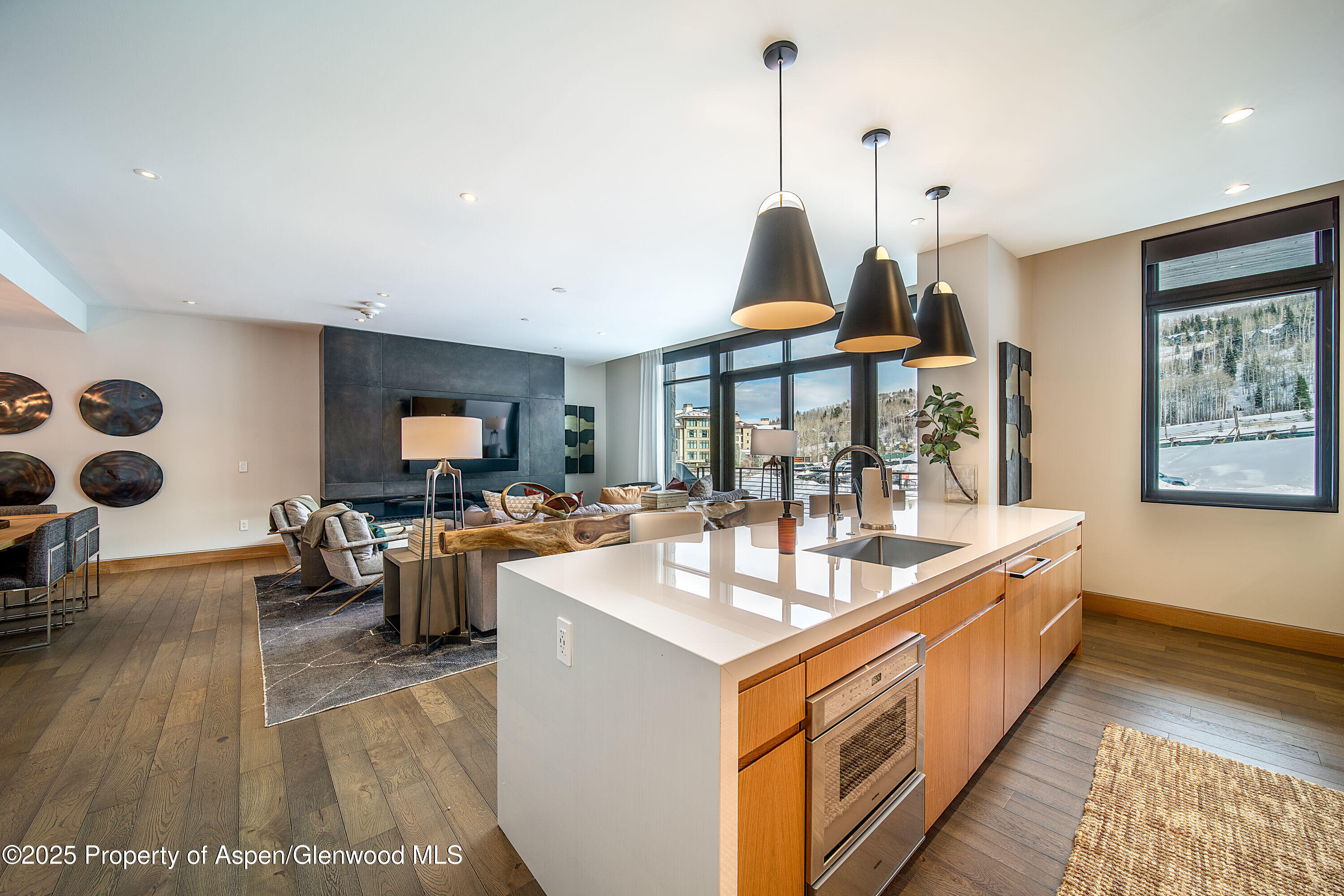 77 Wood Road, 406-11