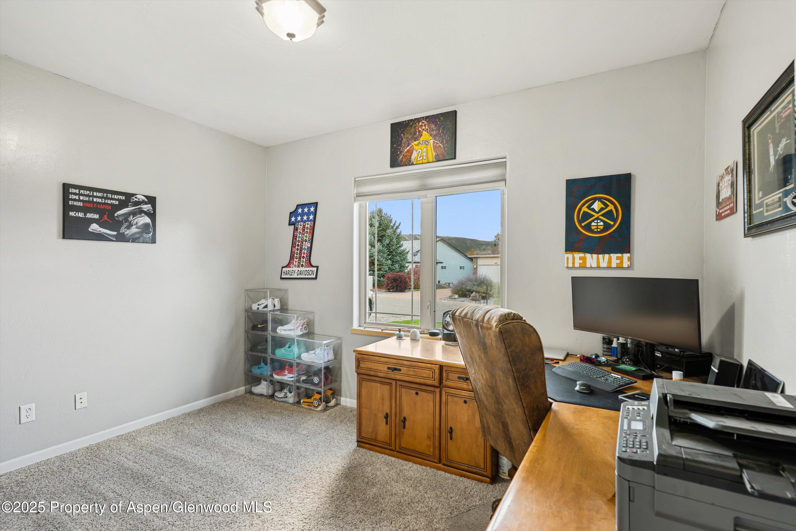 427 LODGEPOLE Circle, Parachute