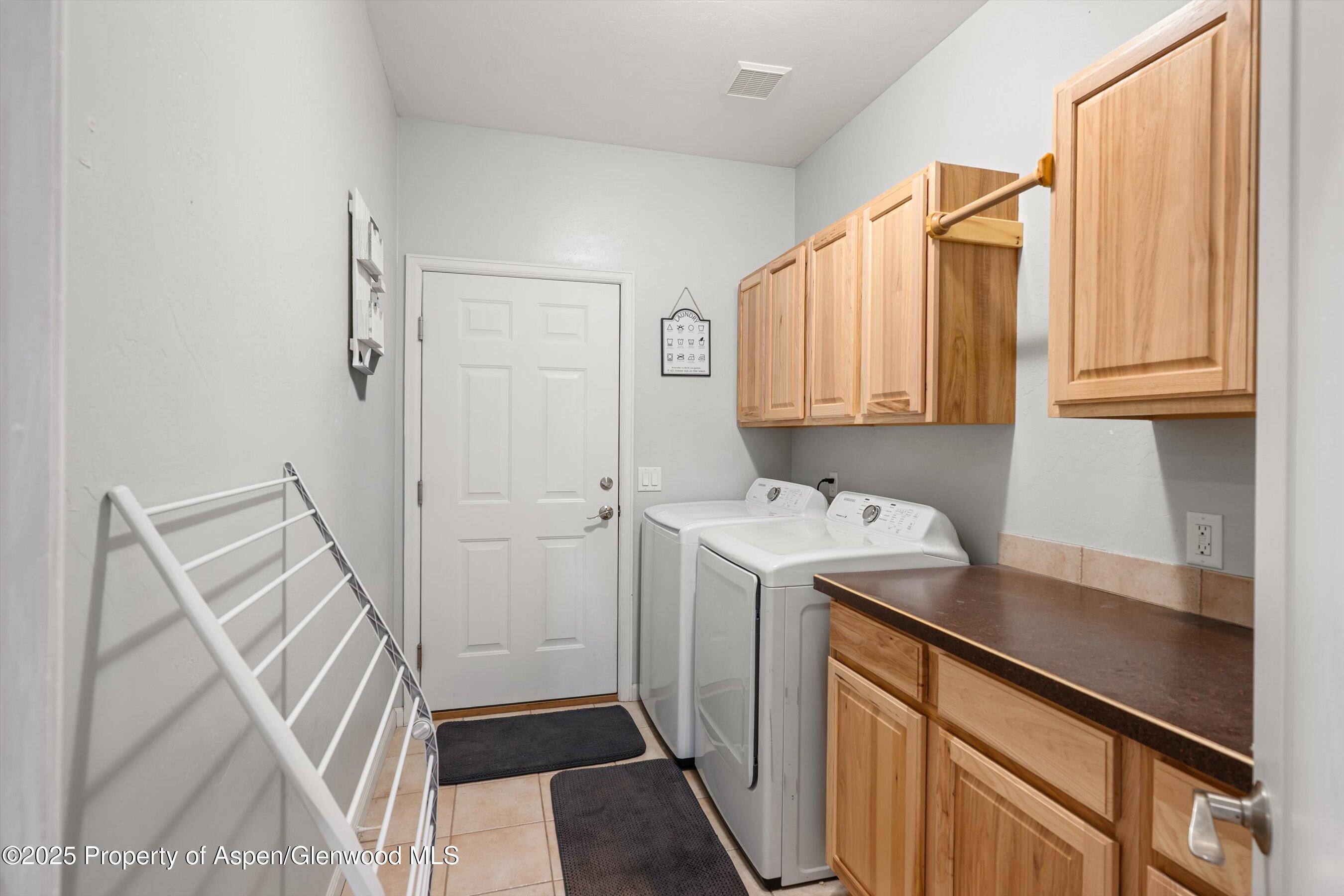 427 LODGEPOLE Circle, Parachute