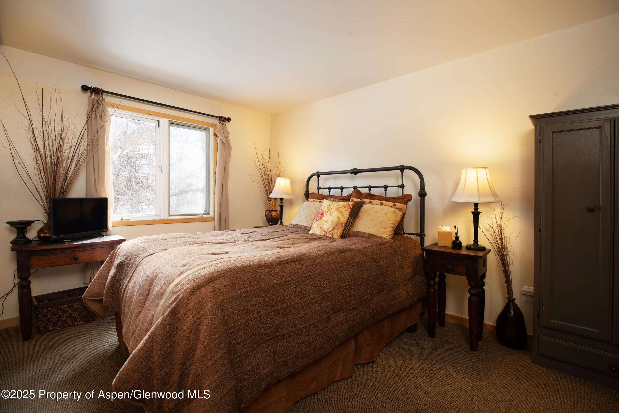 1880 MEADOW RIDGE Road #7