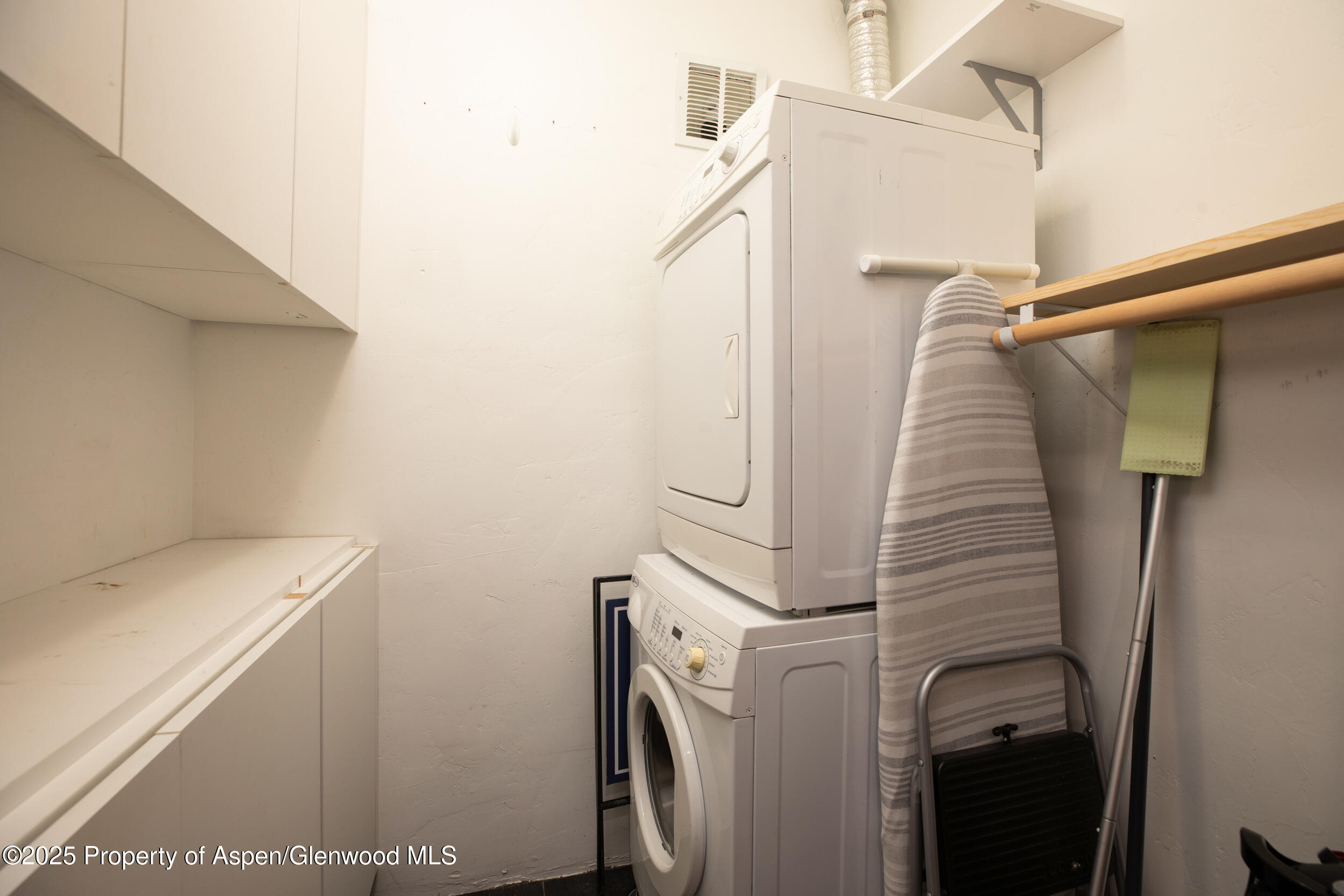 1880 MEADOW RIDGE Road #7