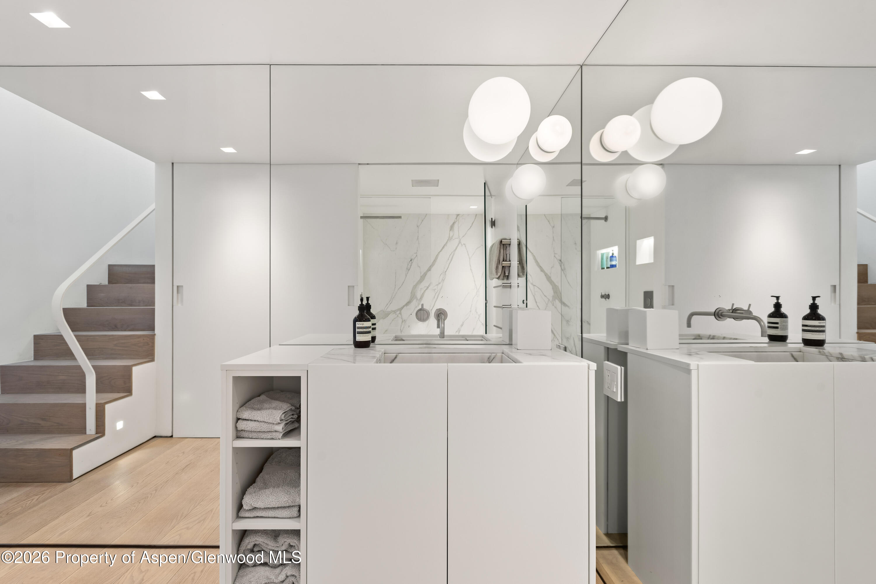 311 S Aspen Street Unit: 5