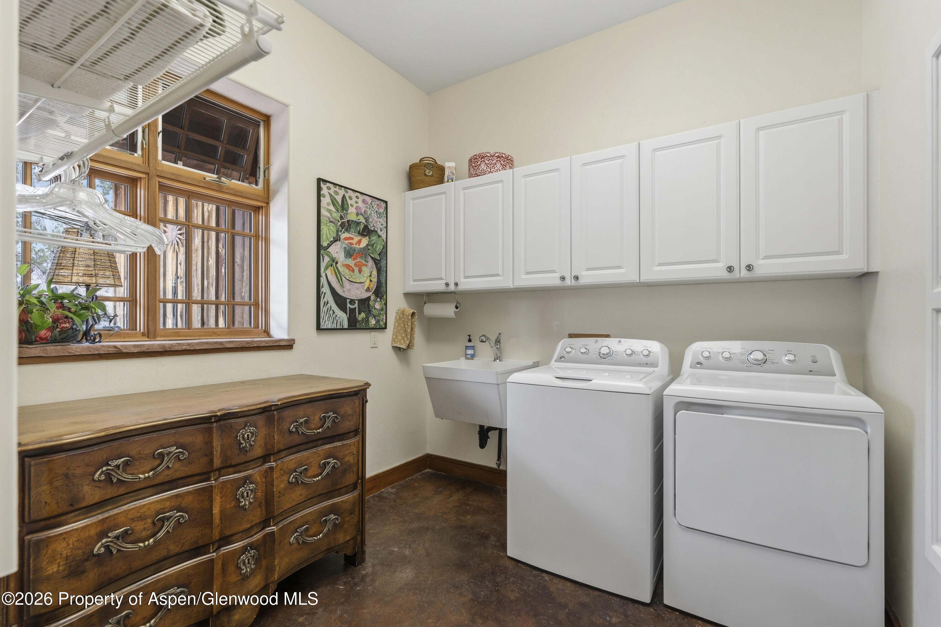 63 Crescent Lane