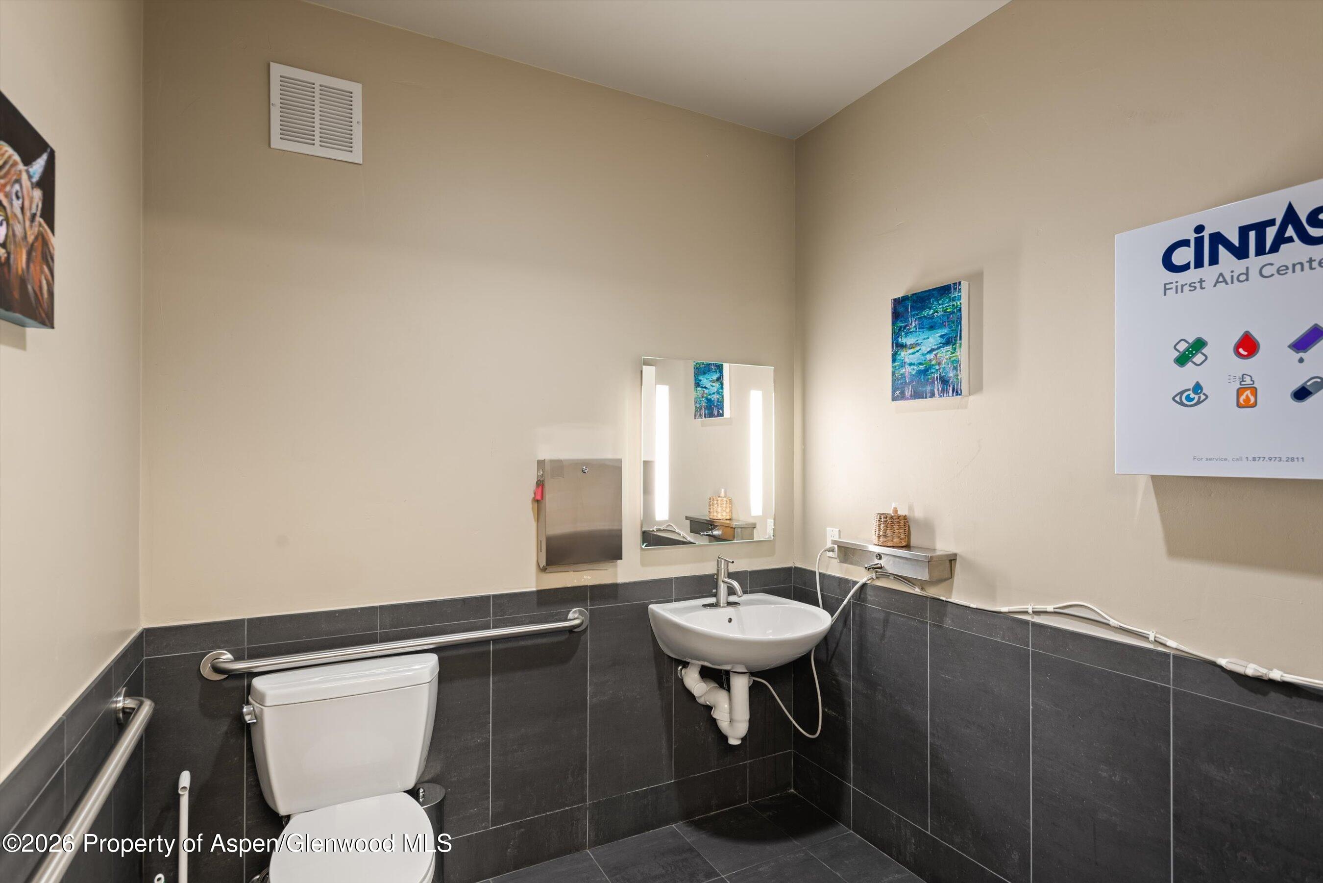 601 Rio Grande Place 100