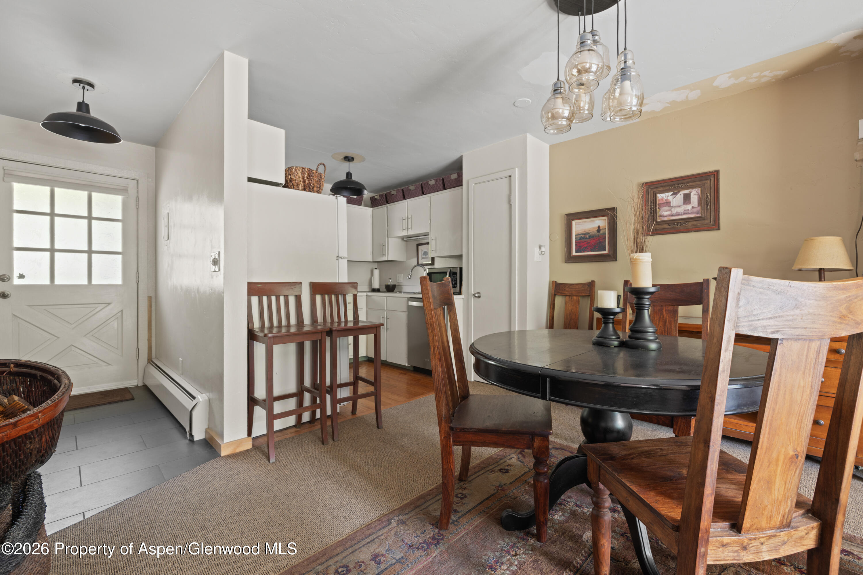 1880 Meadow Ridge Road 7