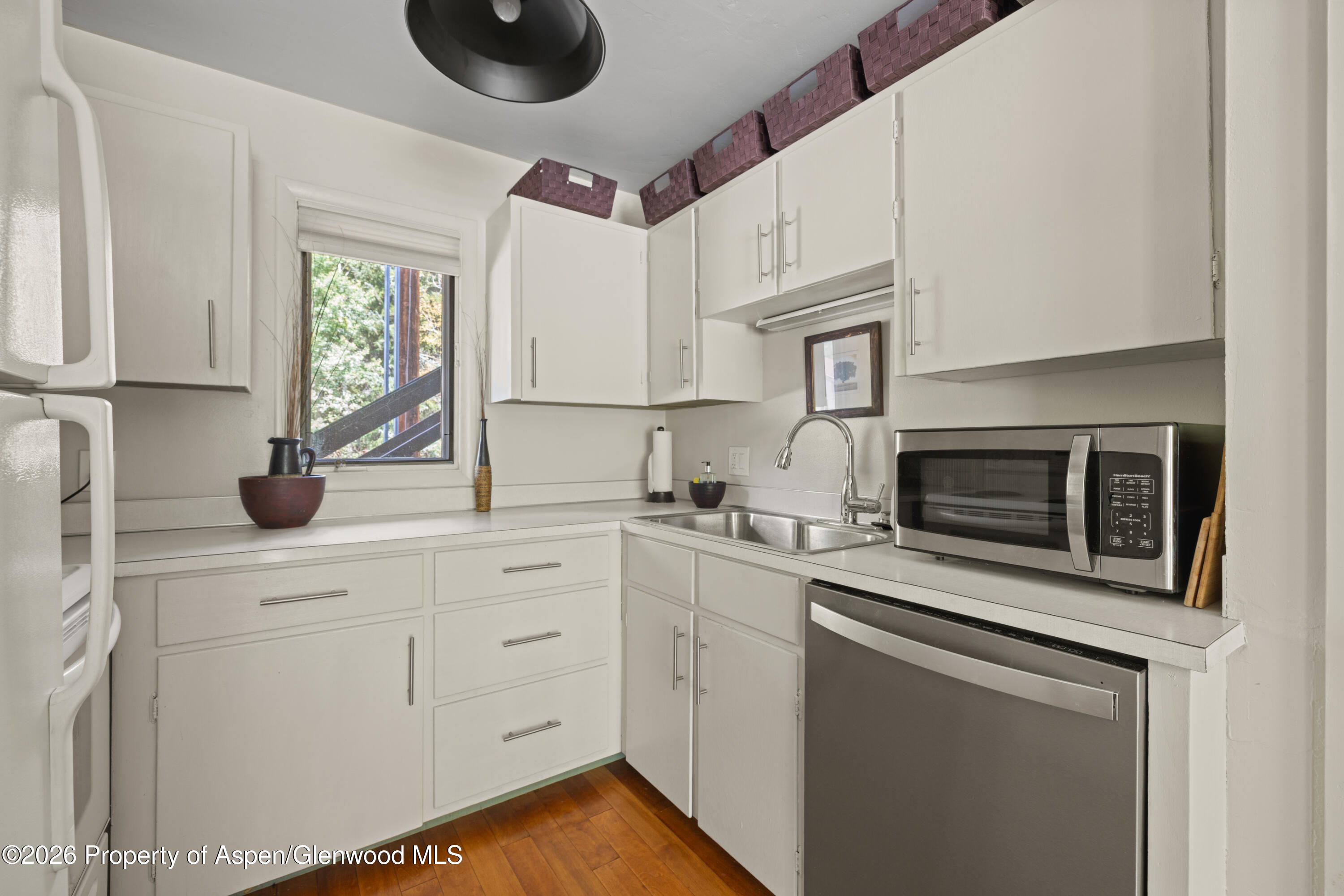 1880 Meadow Ridge Road 7