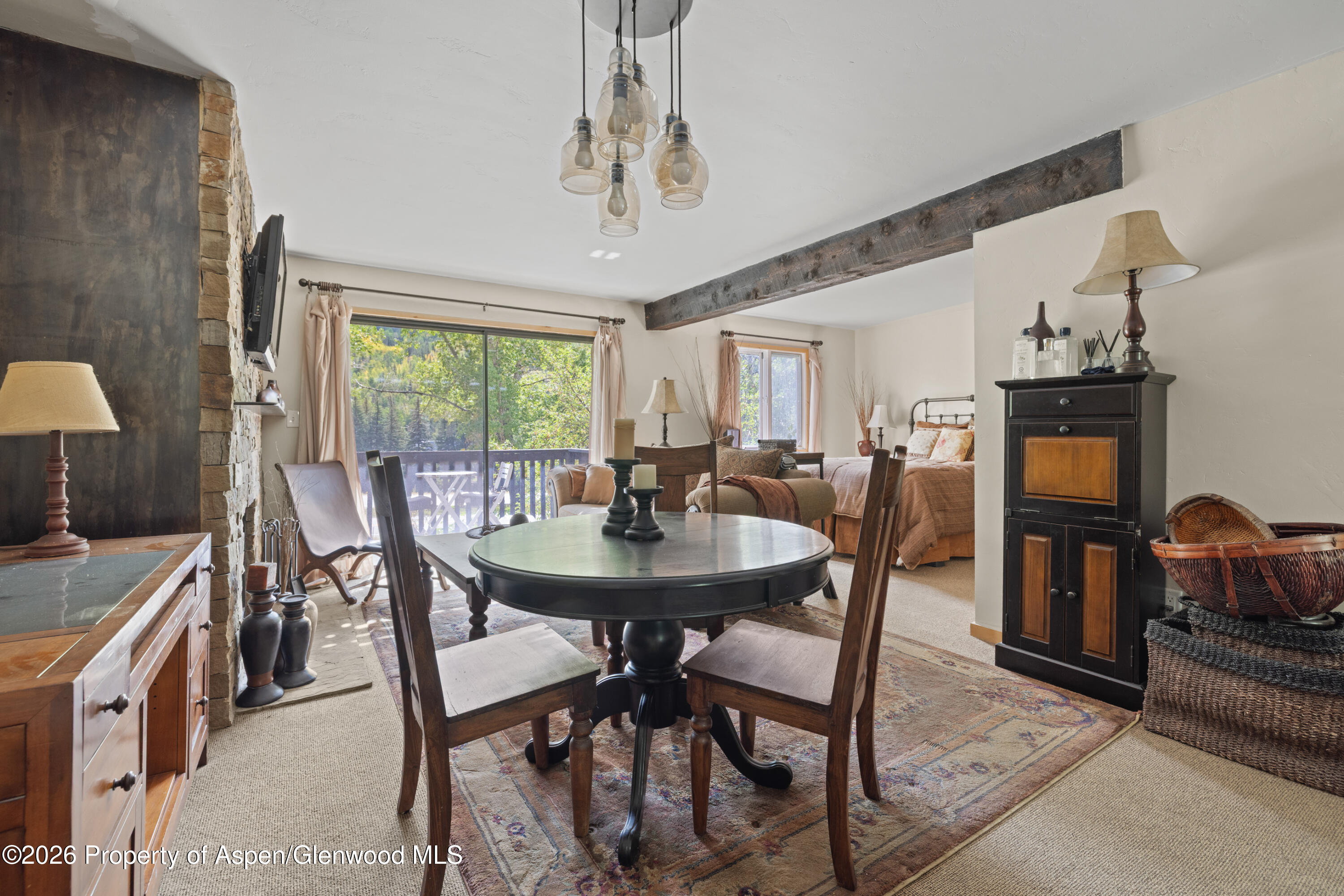 1880 Meadow Ridge Road 7