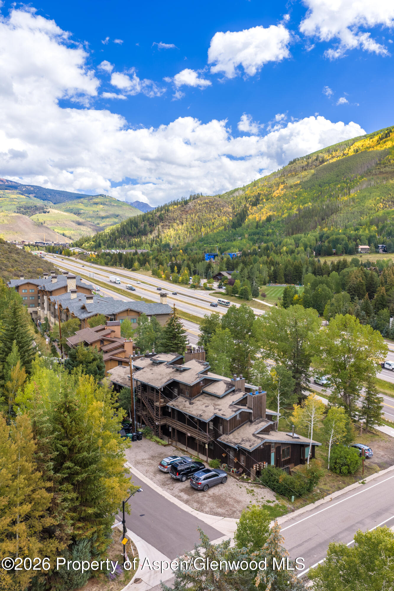 1880 Meadow Ridge Road 7
