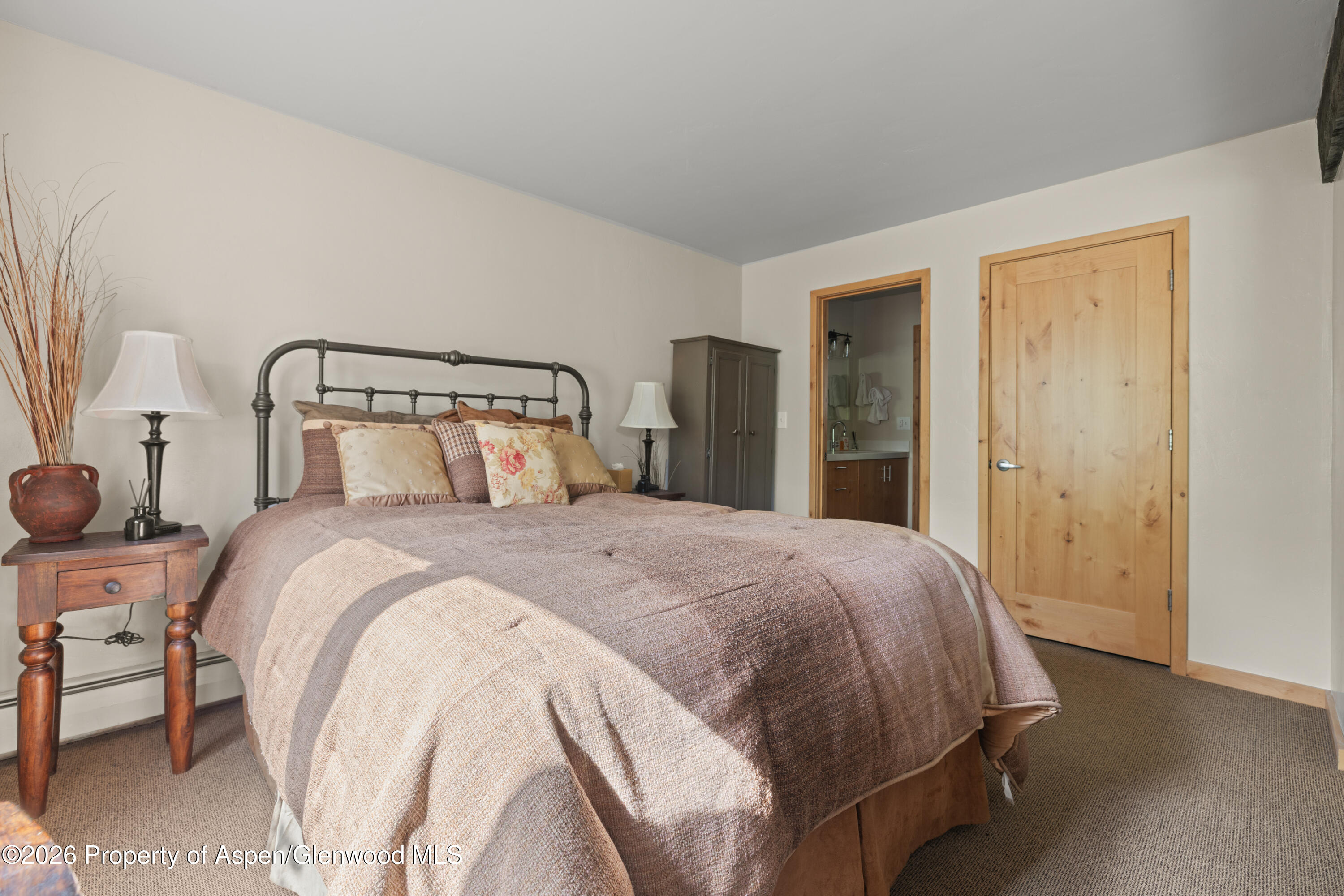 1880 Meadow Ridge Road 7