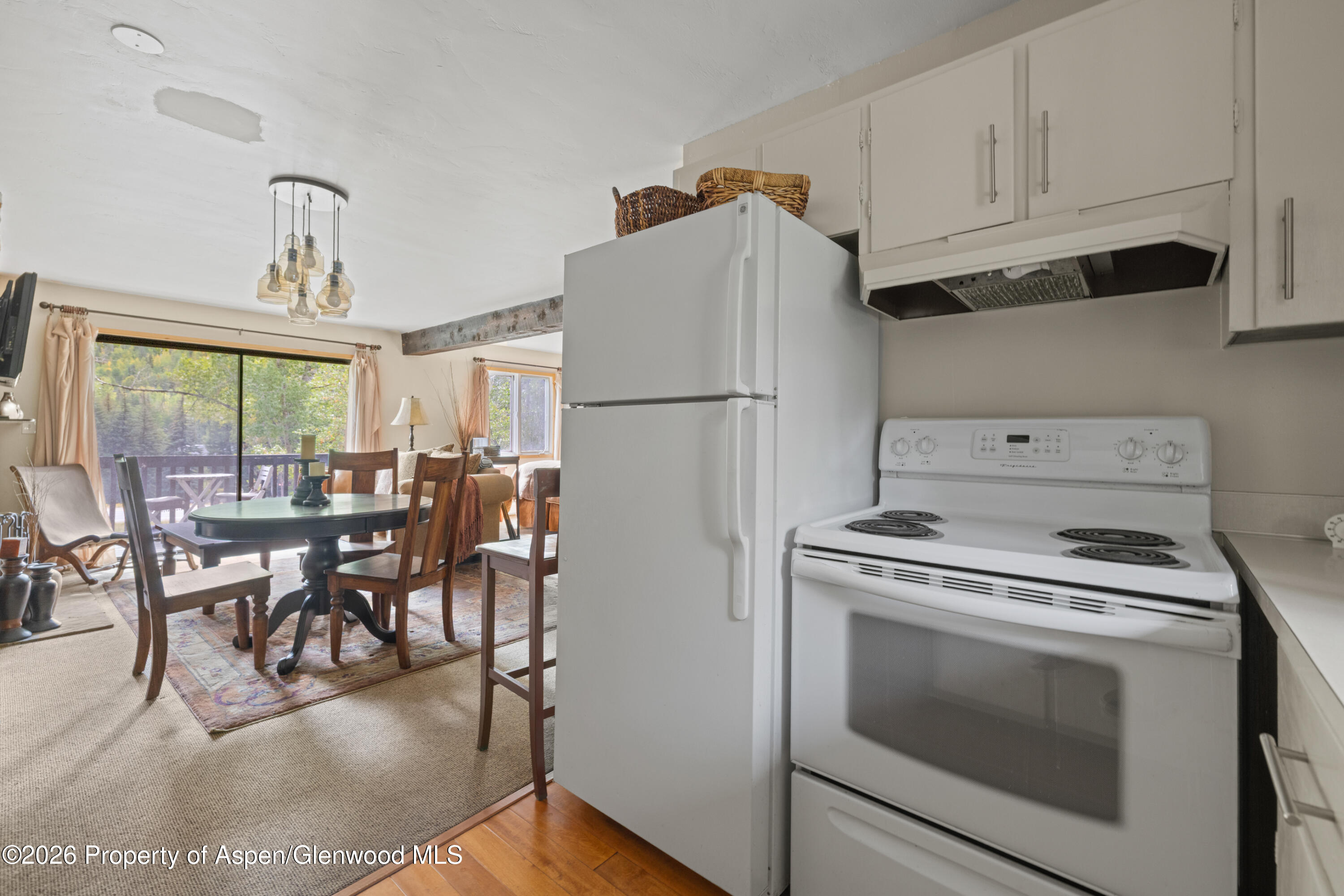1880 Meadow Ridge Road 7