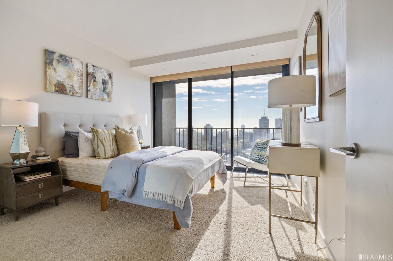 999 Green Street # 2302