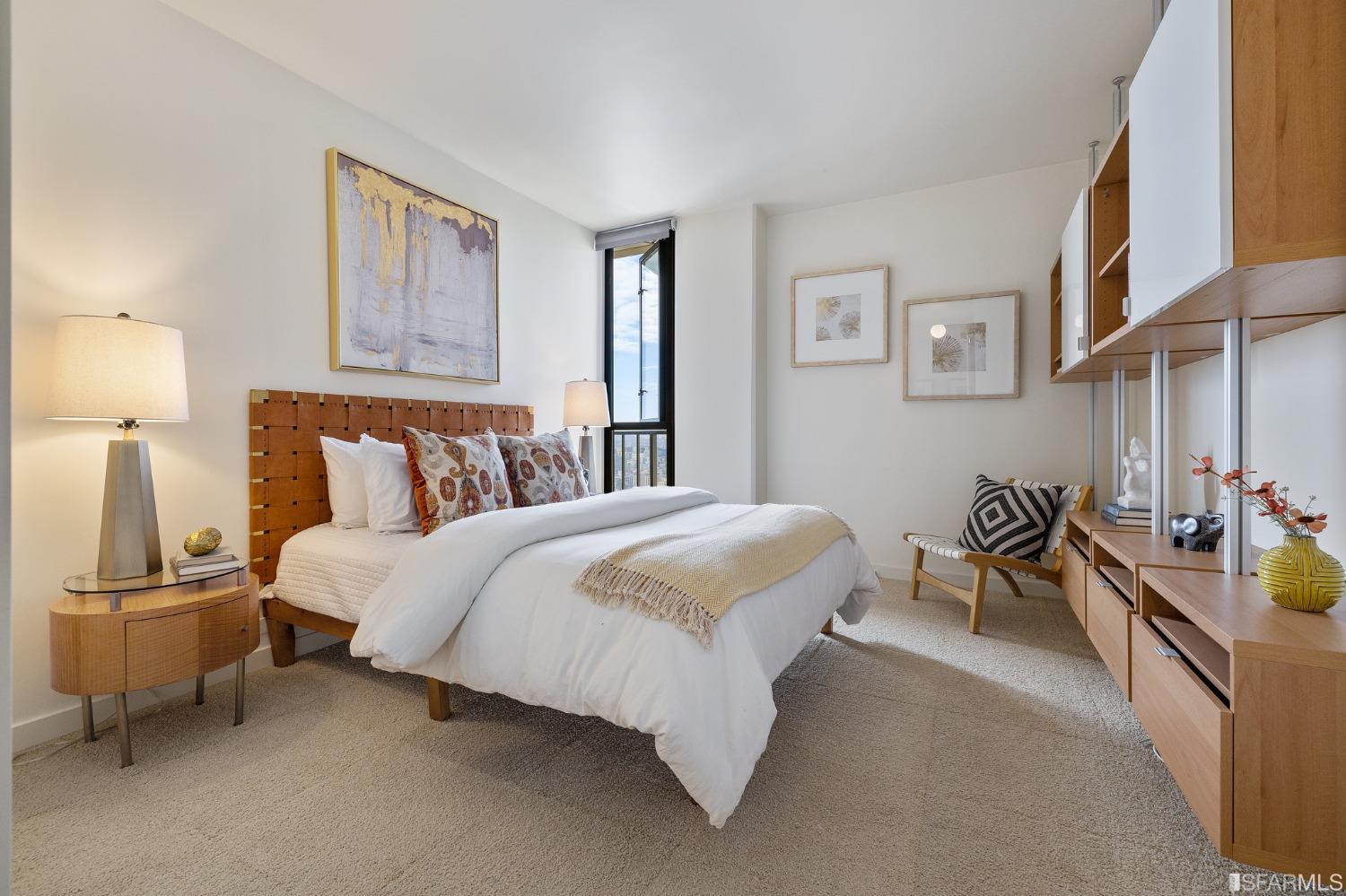 999 Green Street # 2302