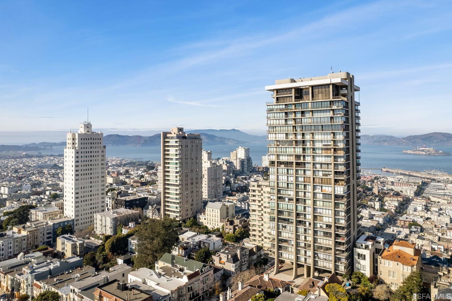 999 Green Street # 2302