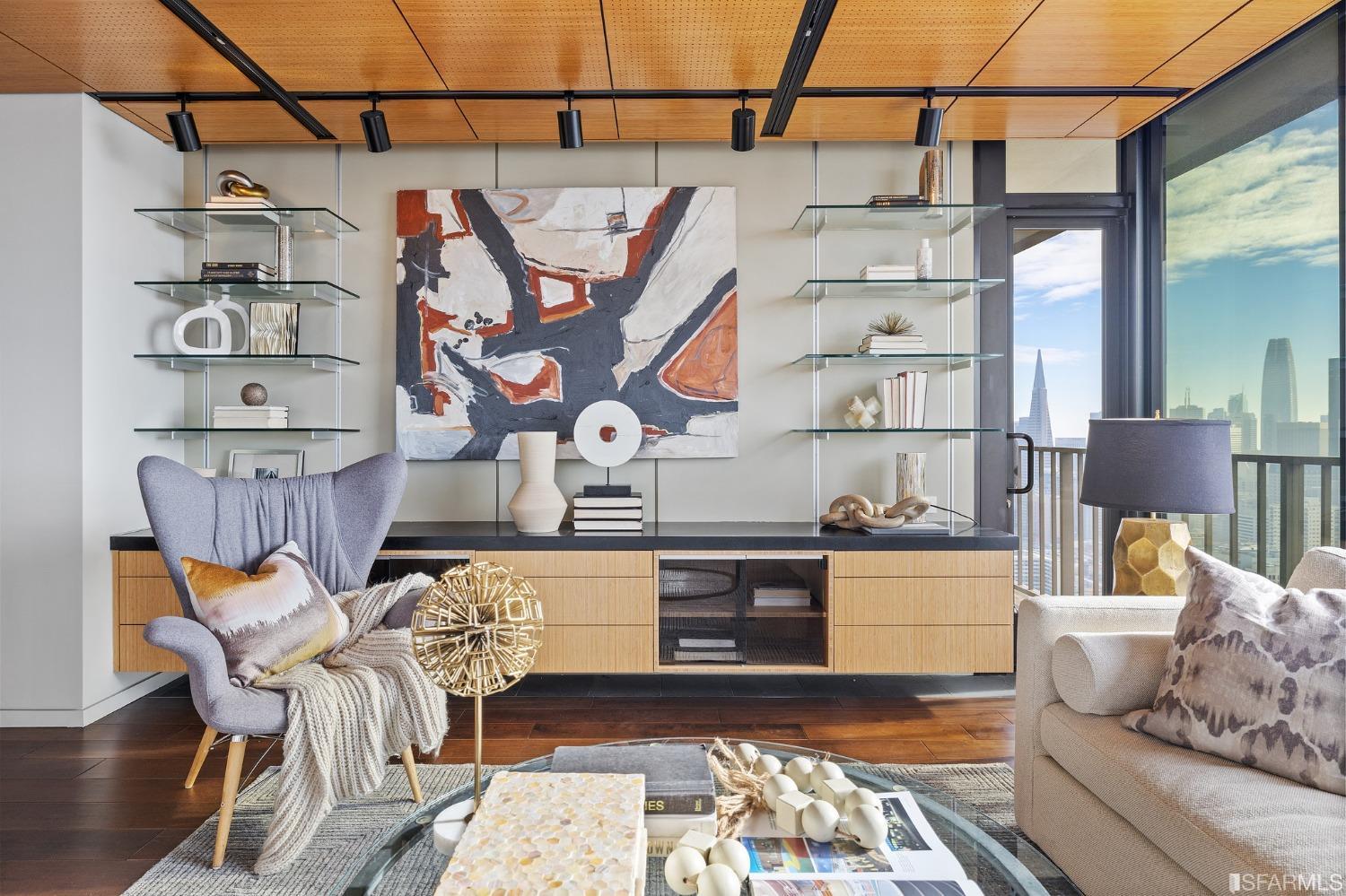 999 Green Street # 2302