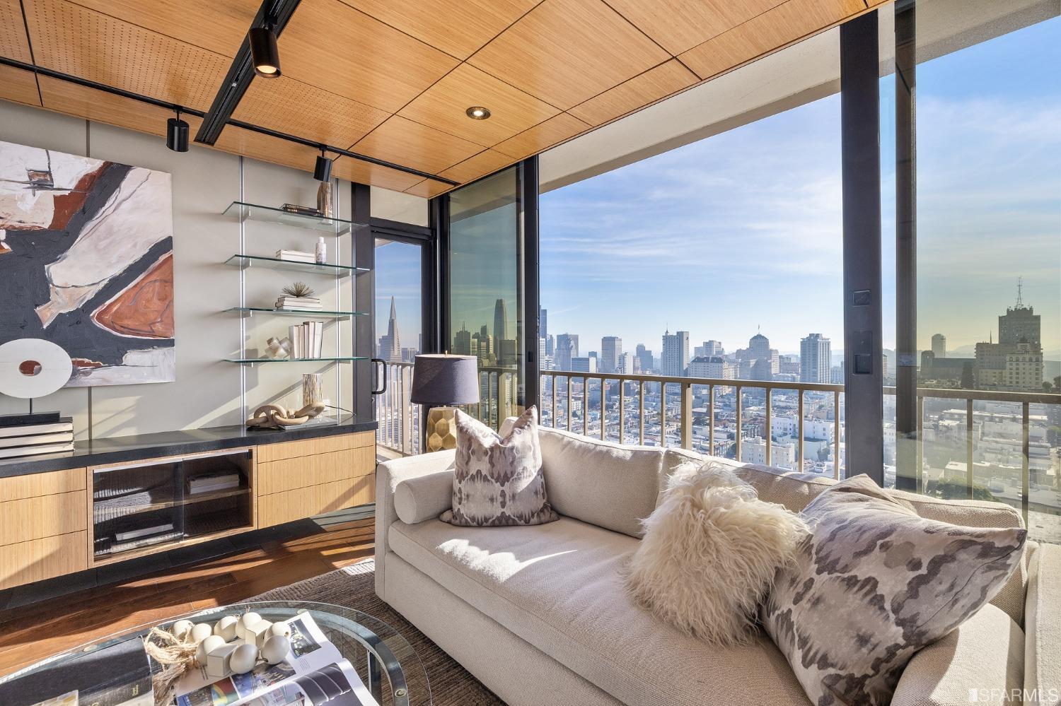 999 Green Street # 2302