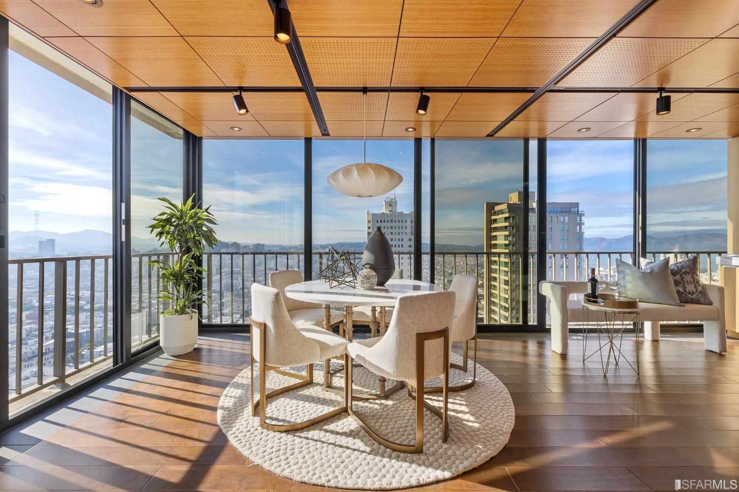 999 Green Street # 2302