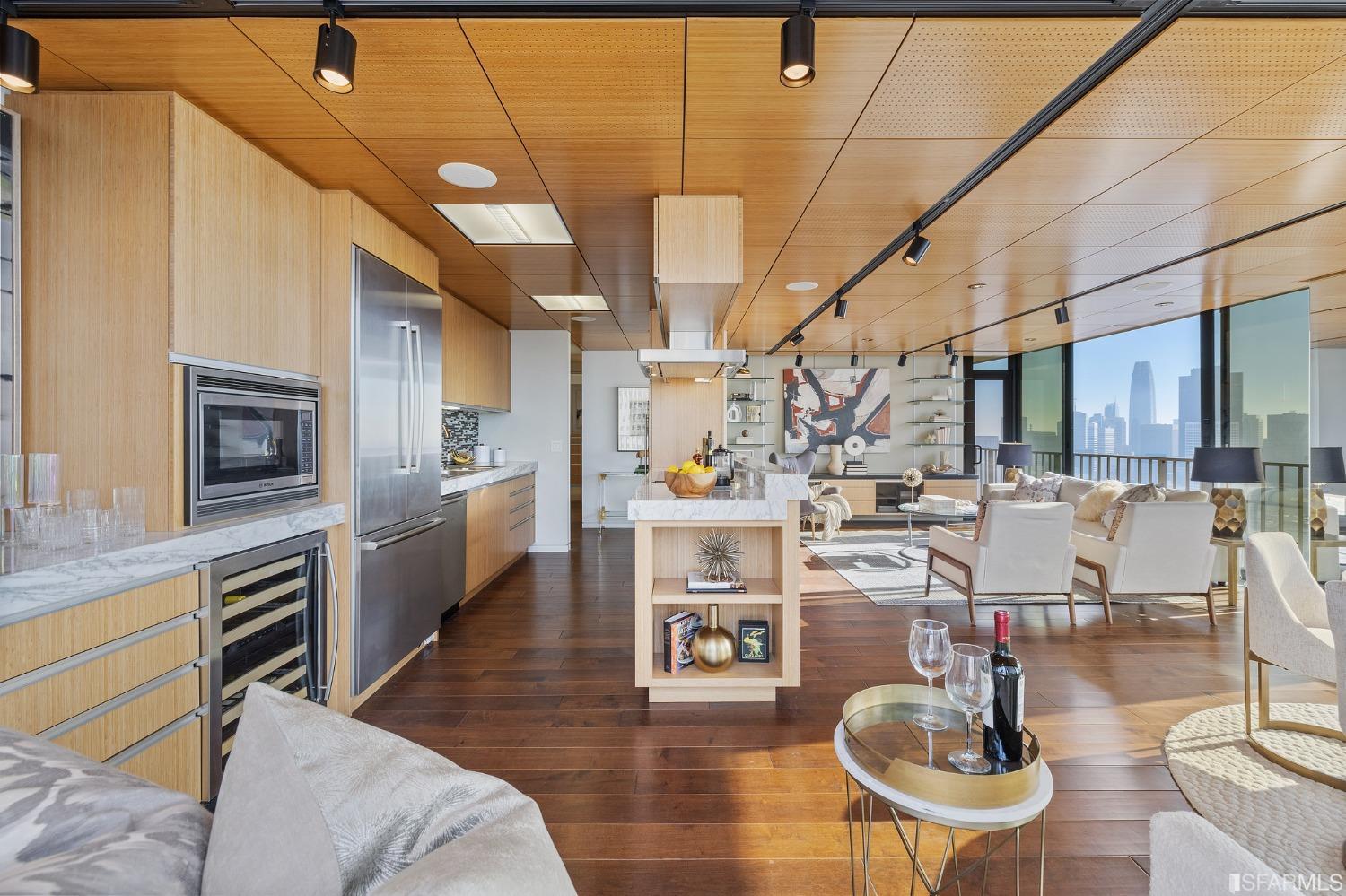 999 Green Street # 2302