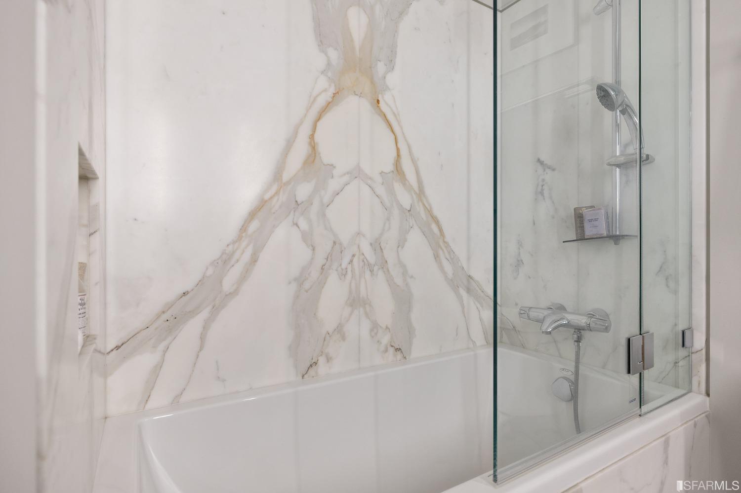 999 Green Street # 2302