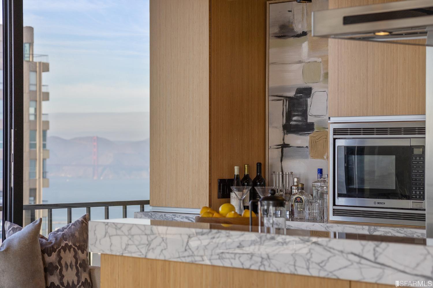 999 Green Street # 2302