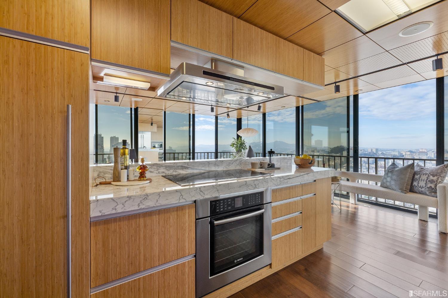 999 Green Street # 2302